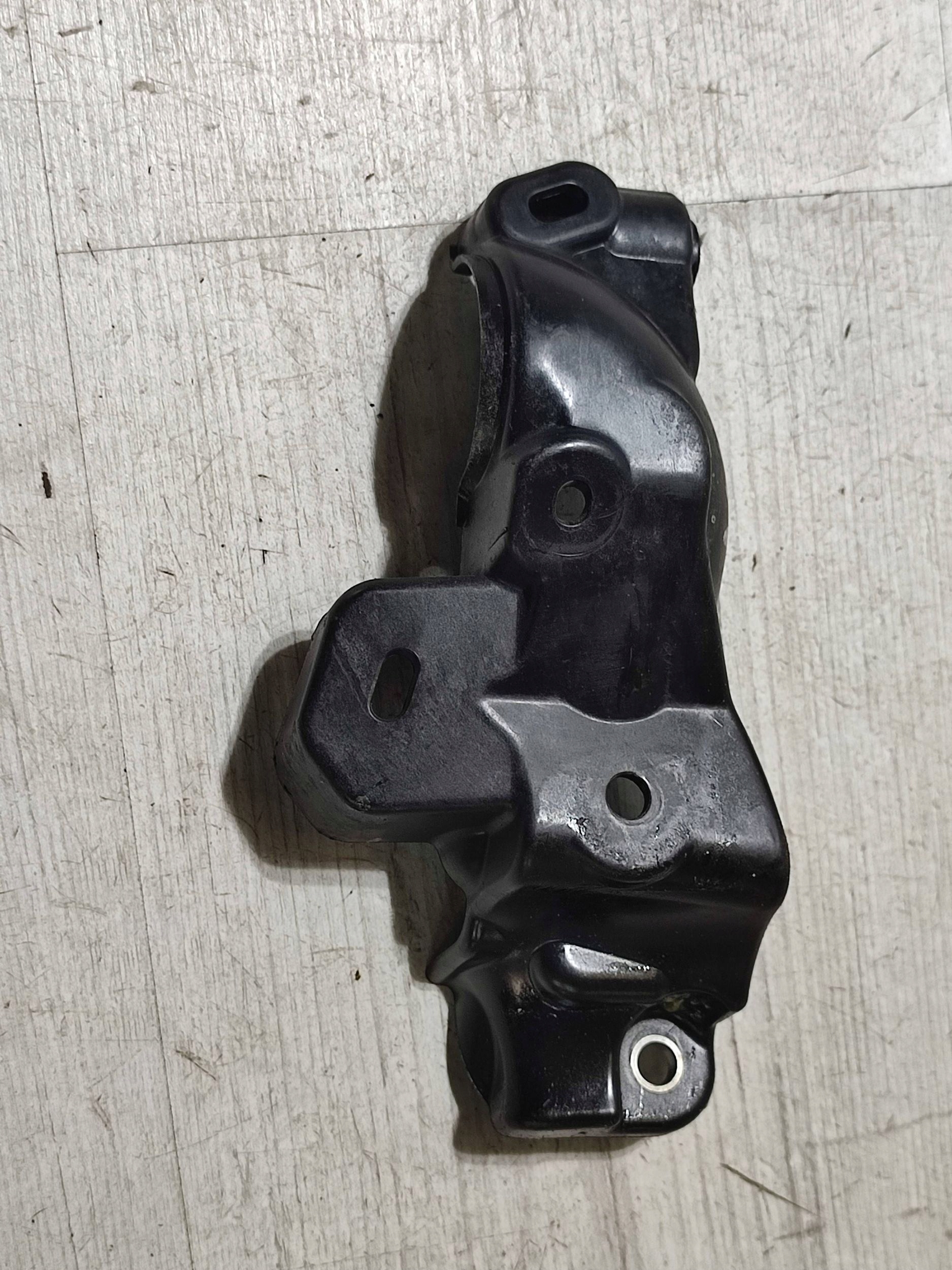Peugeot 308 2019 bracket / console