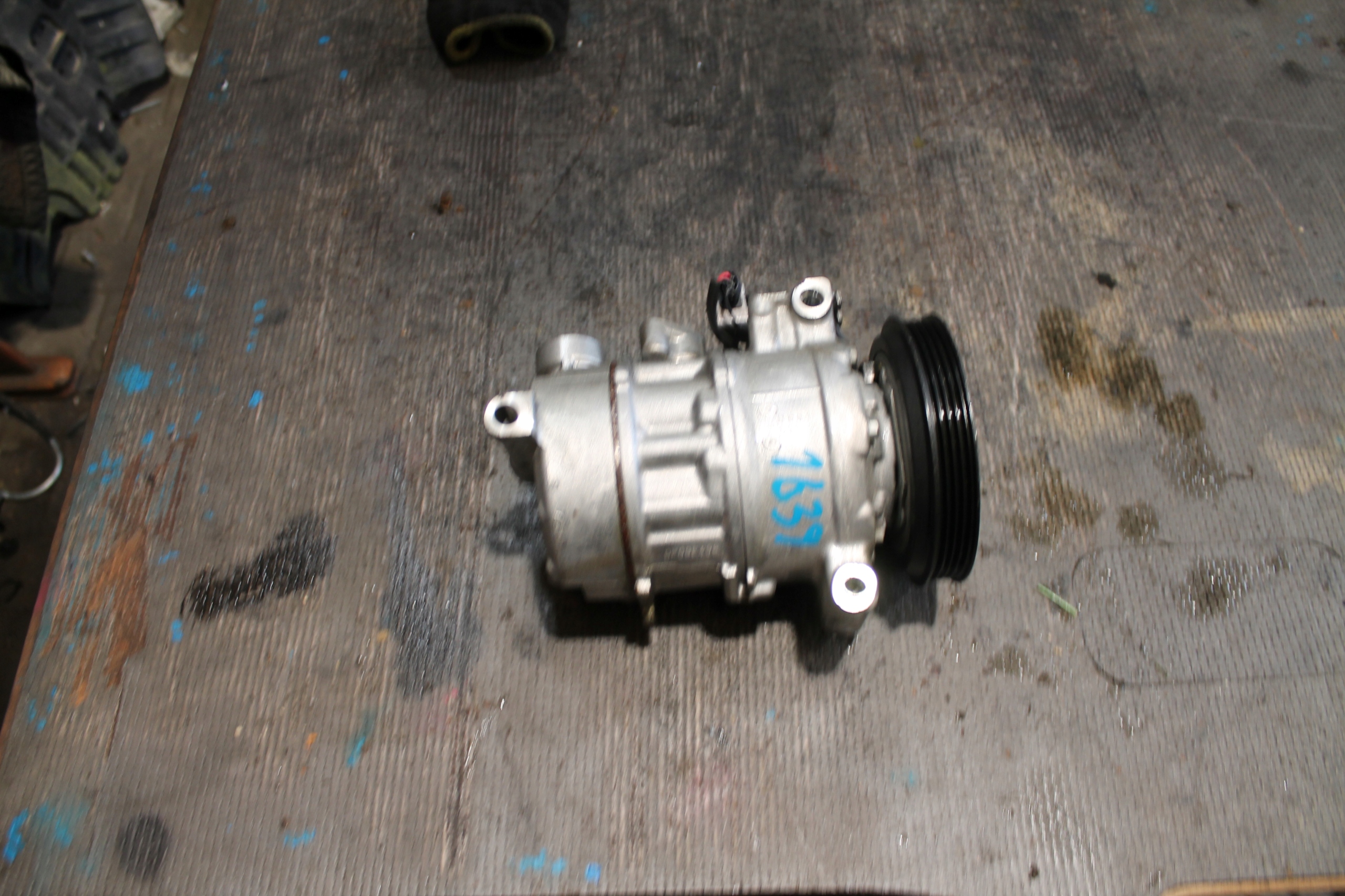 1639. Klimakompressor klimaanlage AUDI 8W0816803A