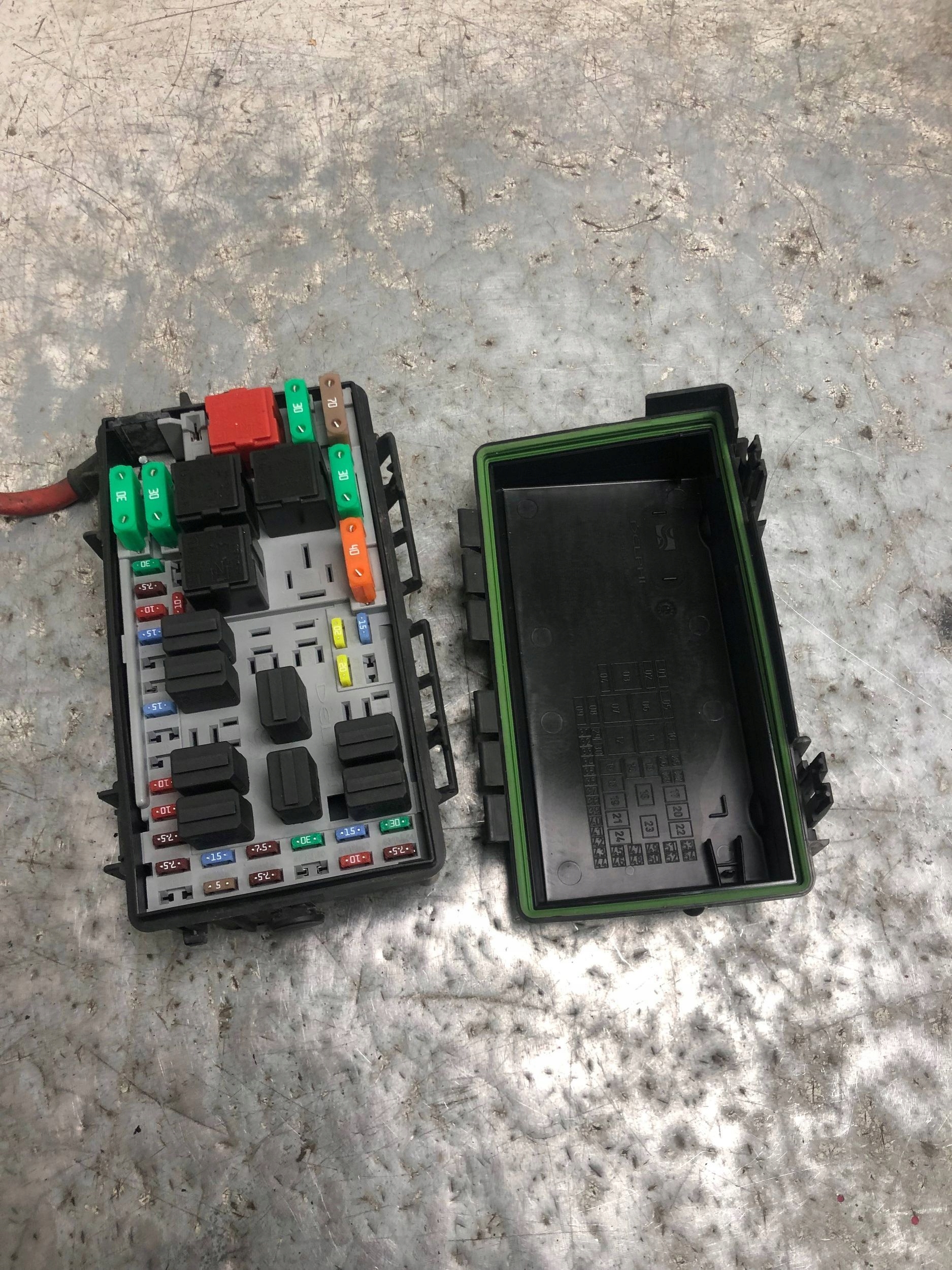 OPEL CORSA D 1.2 Module Module fusibles 13217392EF