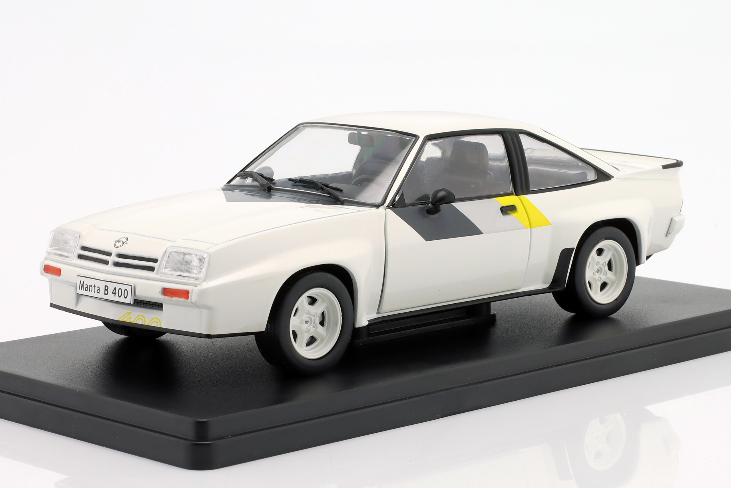Opel Manta B 400 1981 White Hachette 1:24 Model Auta AB24P003 G1648003
