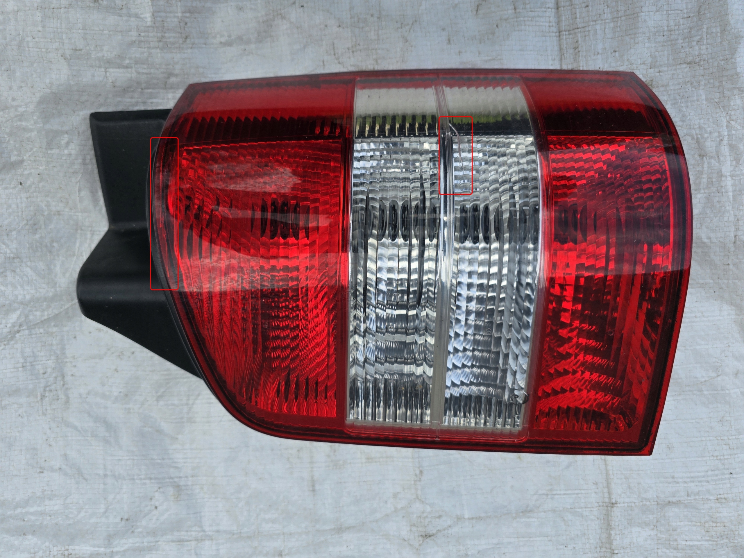 фонарь правый vw T5 7H5945258A