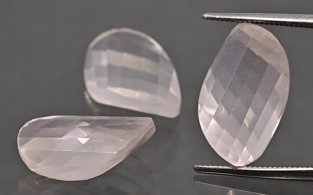 Růženín fazetovaný ovál 14,5x9 mm