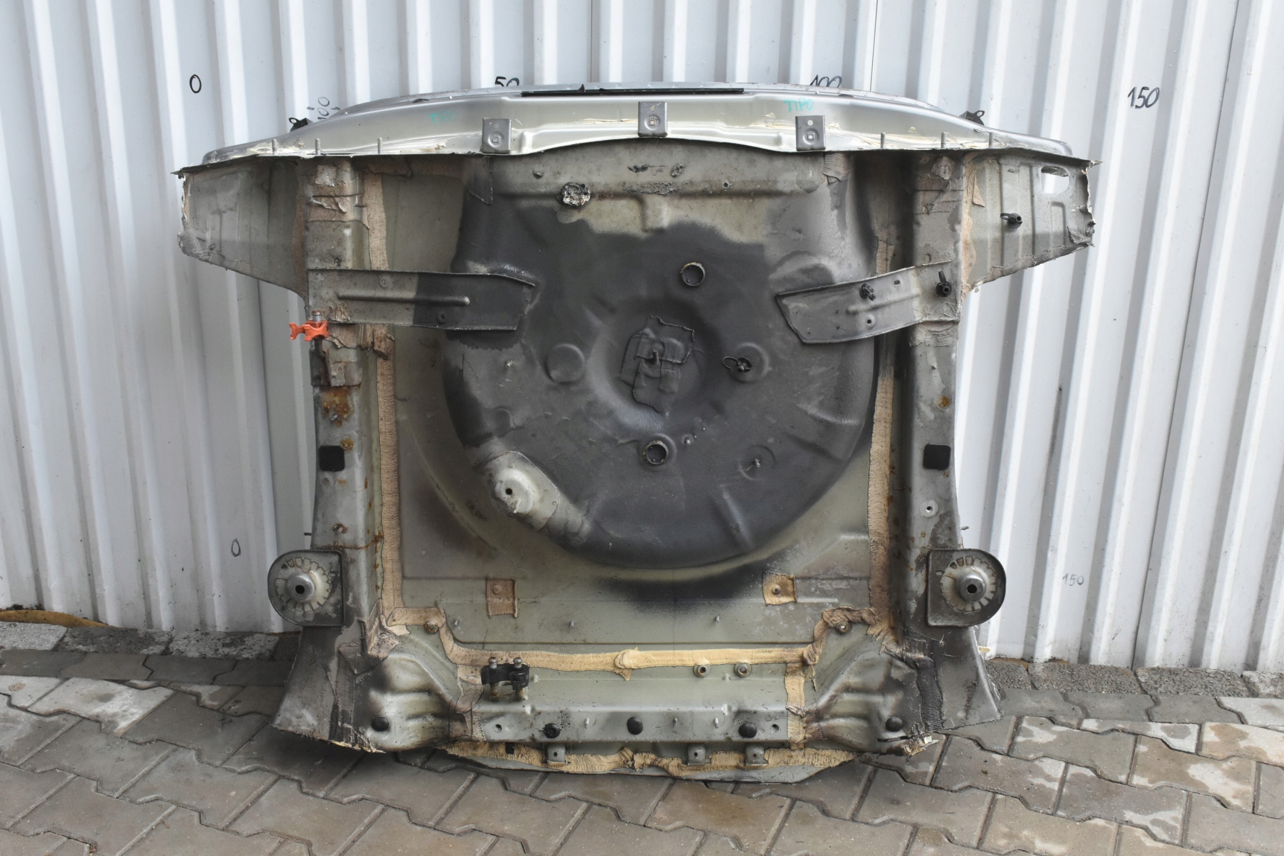 PAS TYLNY WANNA PODŁOGA FIAT TIPO II HATCHBACK 695/A 2015+