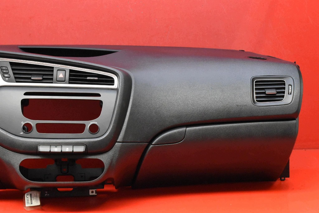 dashboard instrument panel console cockpit airbag EU KIA CEED 2 II LIFT 15-18