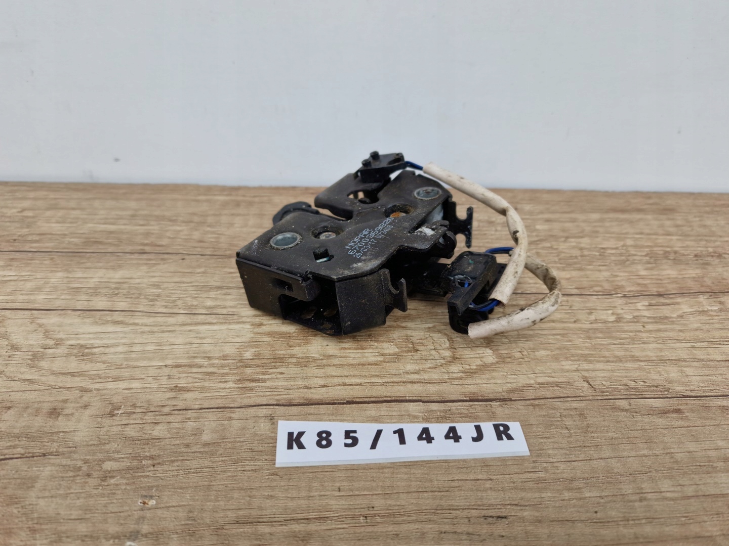 MASERATI LEVANTE ЗАМОК КАПОТА ОРИГИНАЛ 6700369820