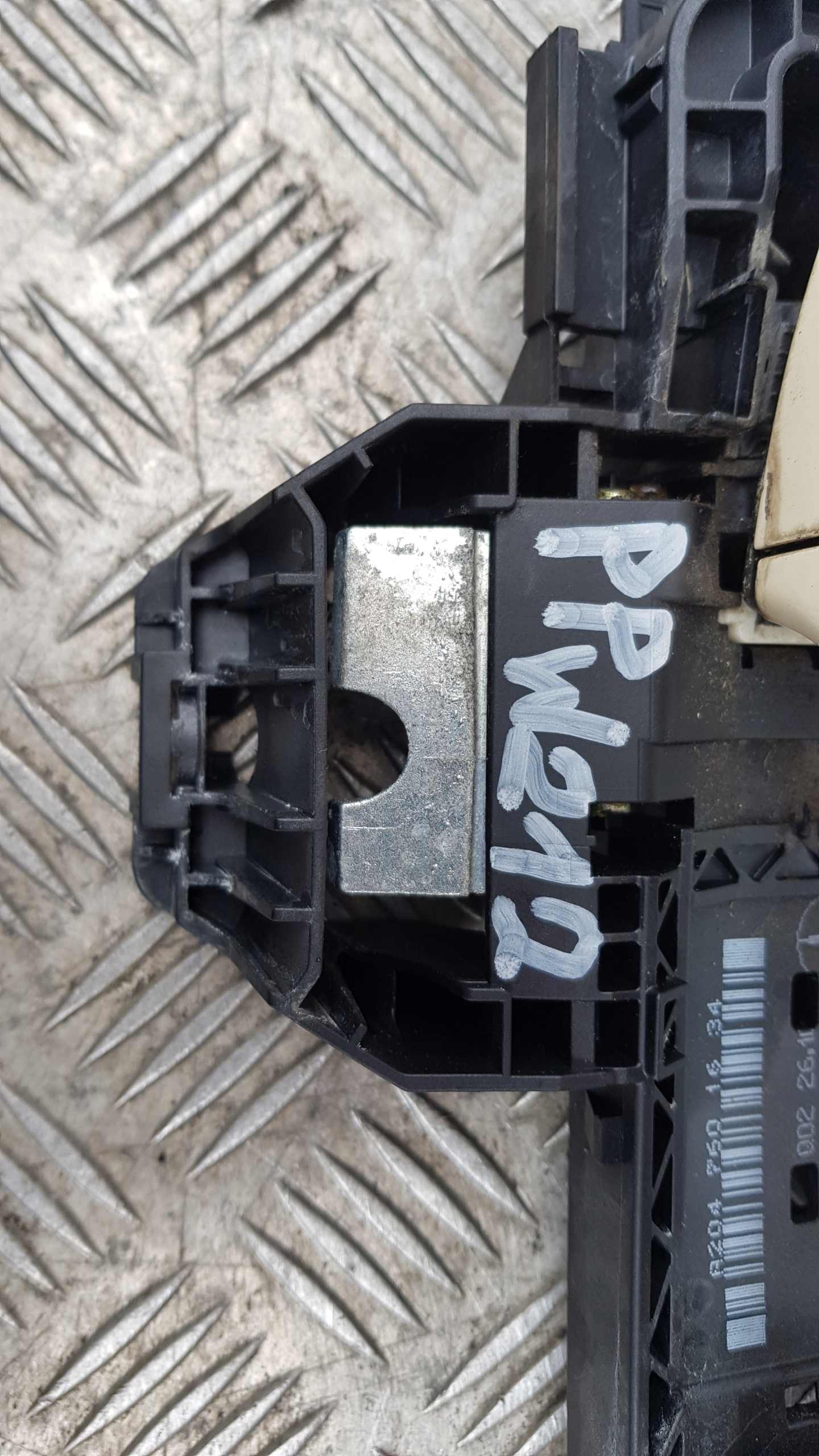 MERCEDES W212 handle right front support exterior