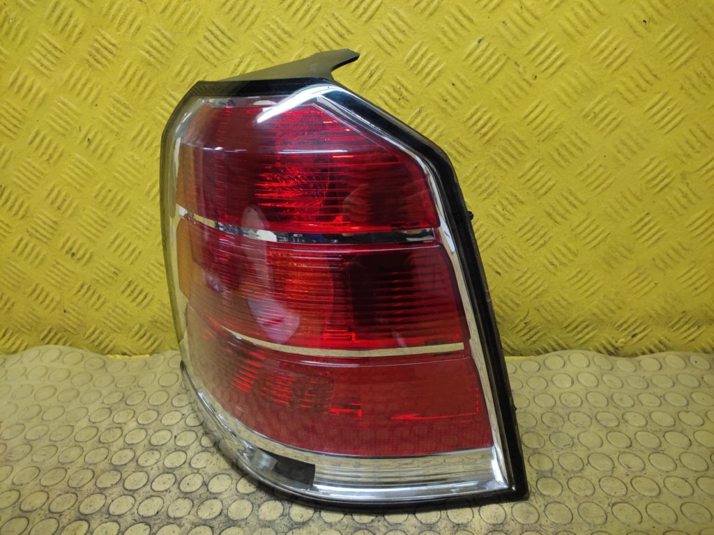 OPEL ZAFIRA B light right rear part