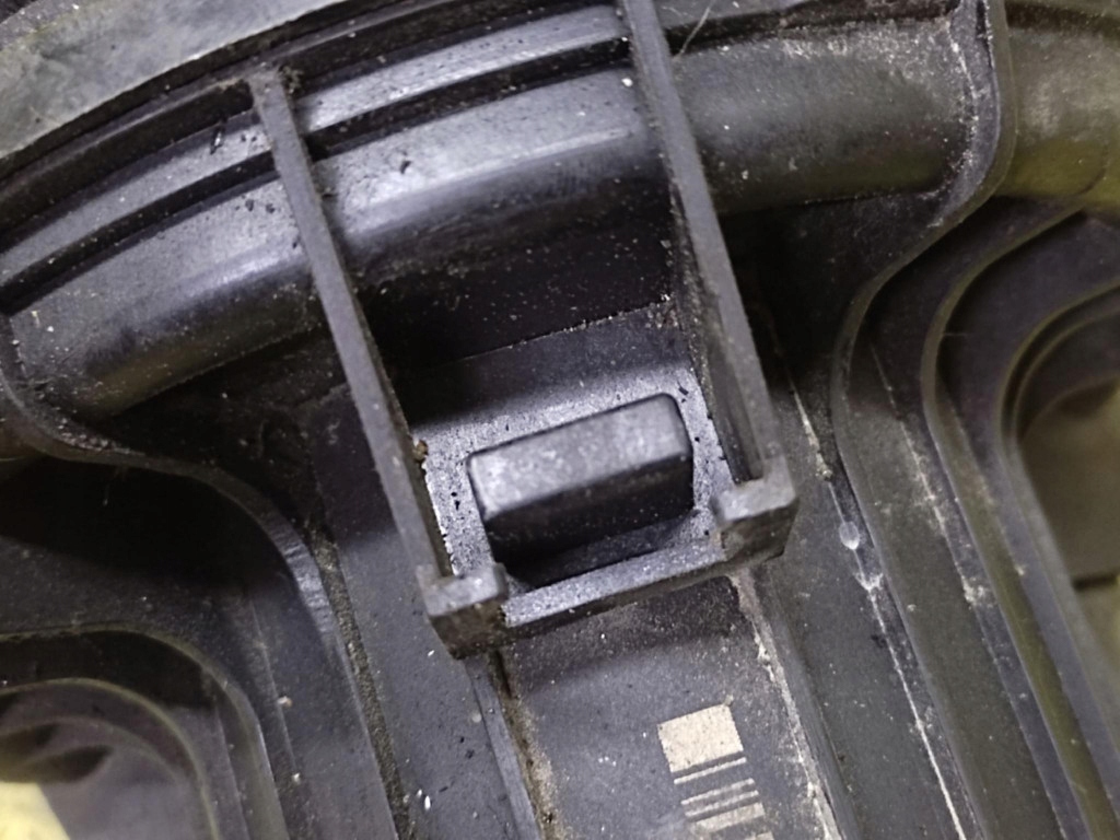 BMW E46 1.8 pump air WTORNEGO 72812922