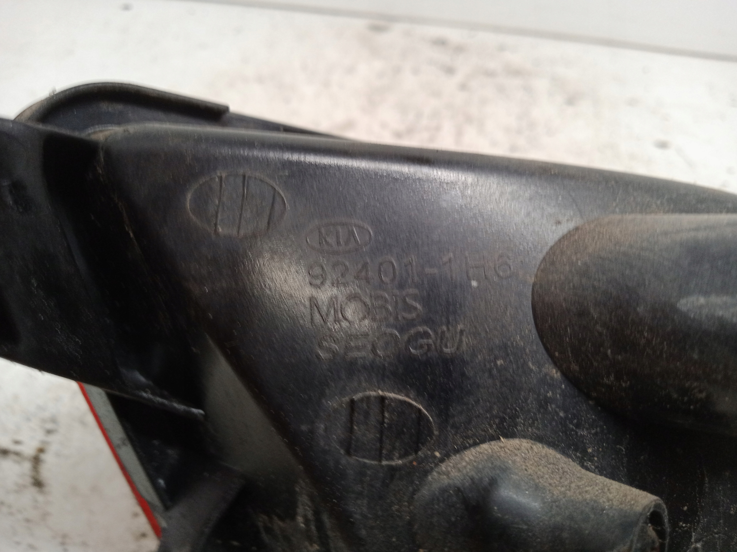 KIA PRO CEED and light W bumper left rear part 92401-1H6 2006