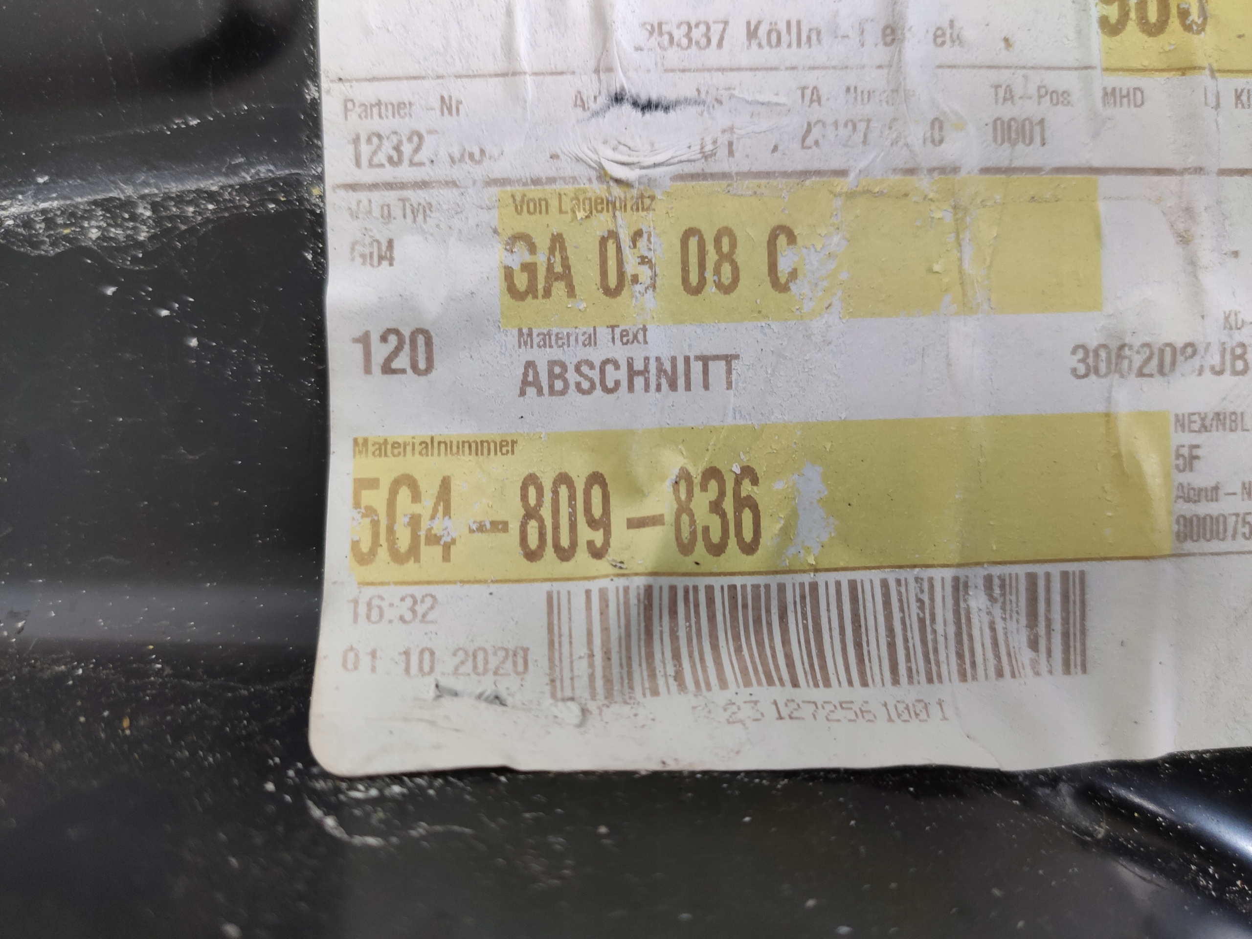 VW GOLF 7 prawy slupek rama poszycie 5G4809836 Installation side front right