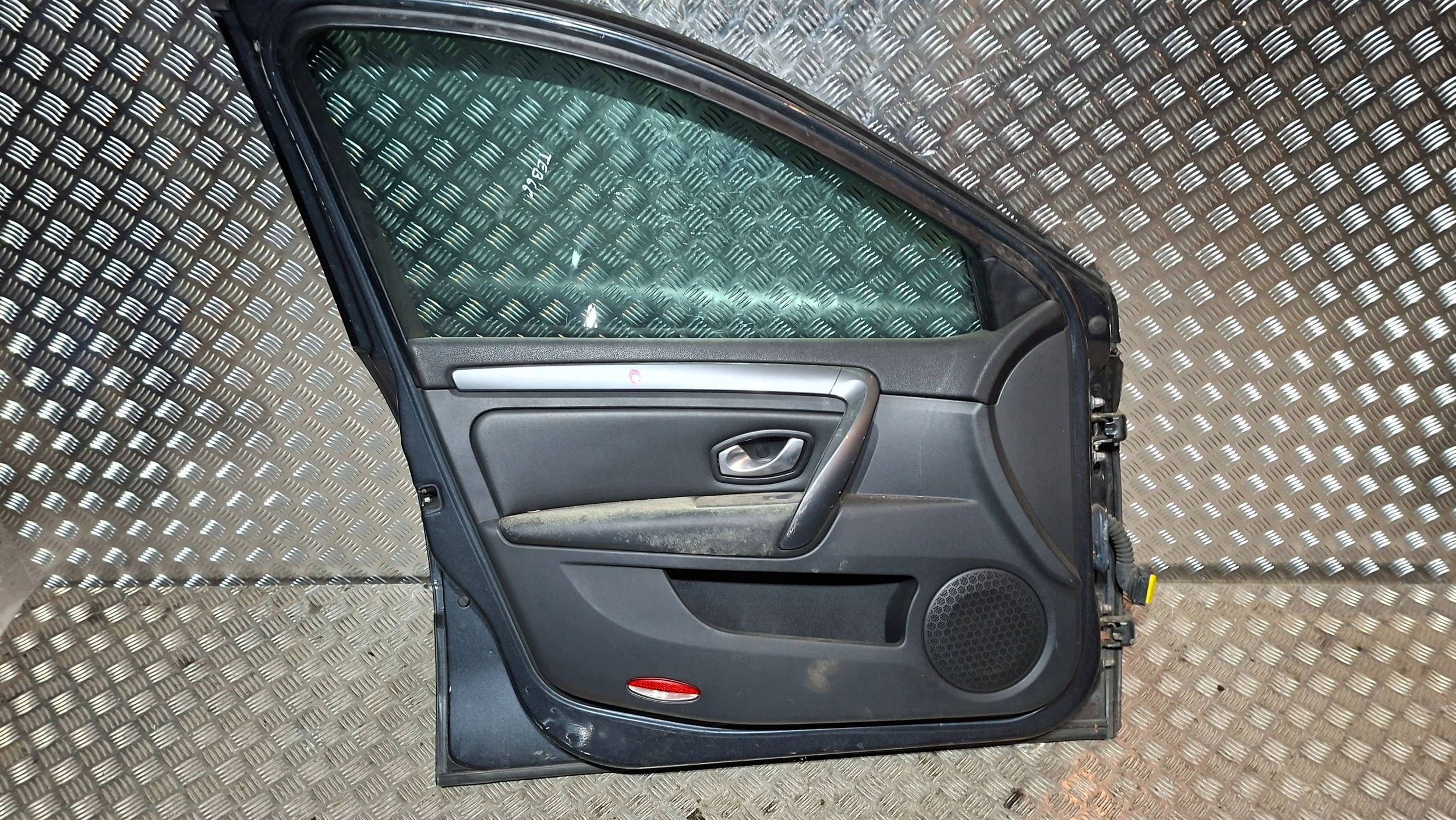 door front left RENAULT LAGUNA III 2007
