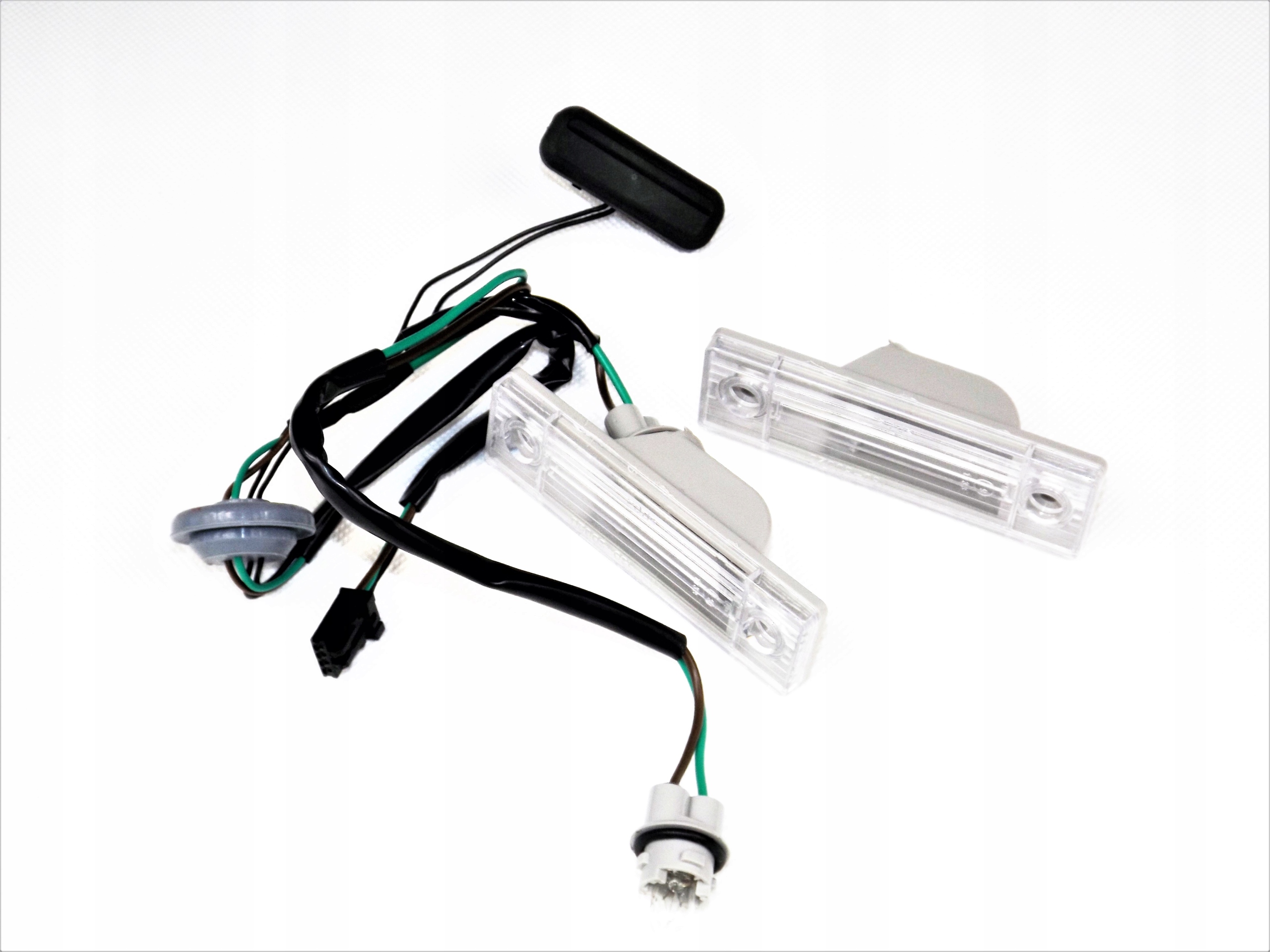 PRZYCISK KLAMKI KLAPY BAGAŻNIK CHEVROLET ORLANDO