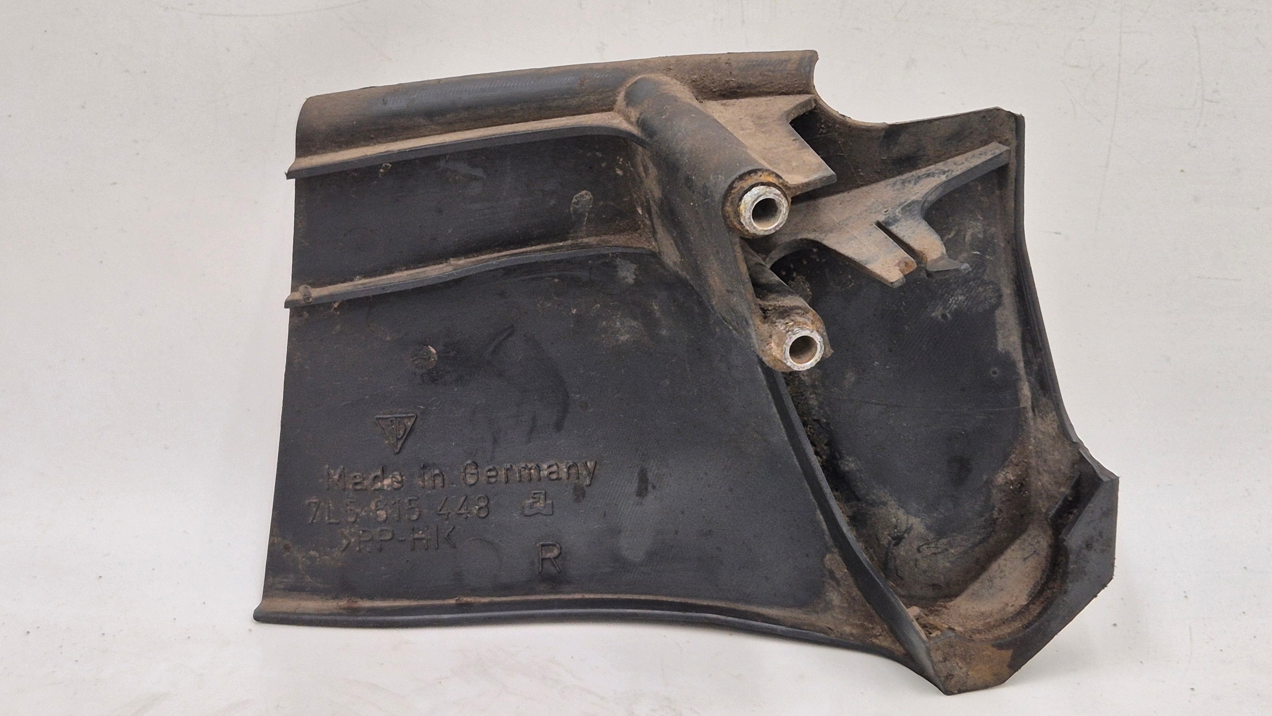 mudguard flap cover chassis right front PORSCHE CAYENNE 7L5615448 original