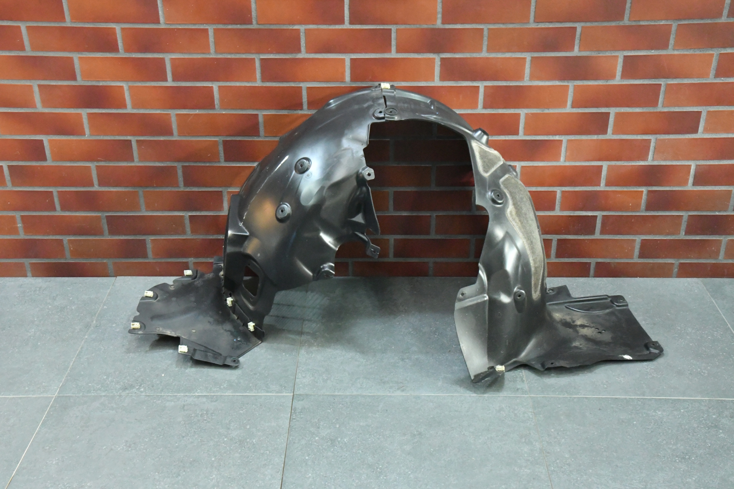 mudguard right front front cover BMW 2 G42 m-packet 29791km