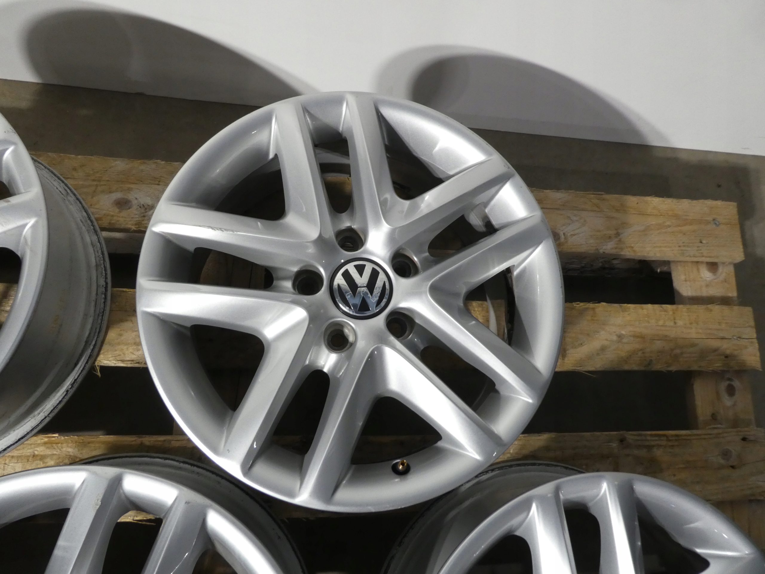 4X discs aluminium disc 5N0601025 VW 5X112