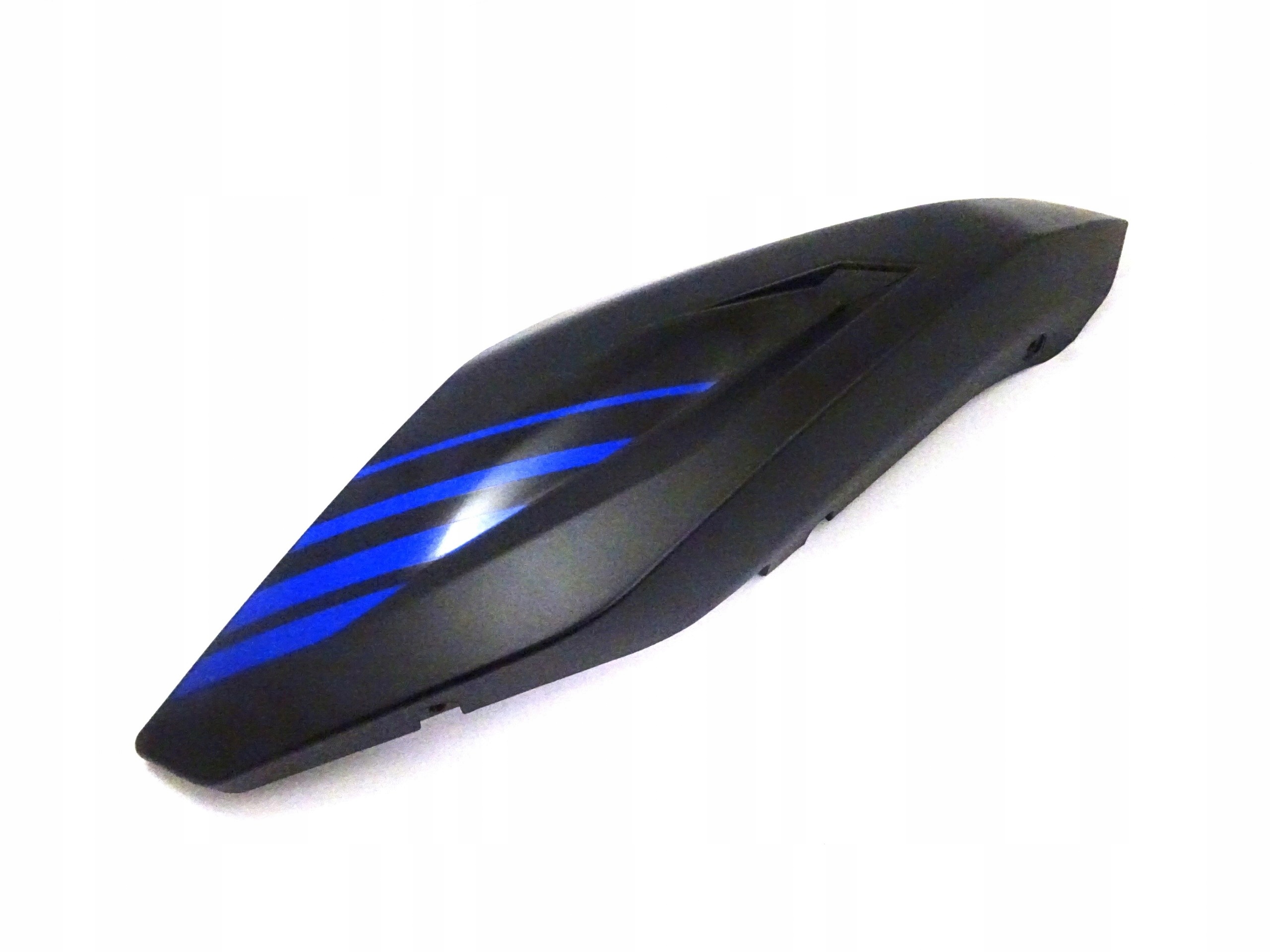 T33149 - JUNAK 905 КРЫШКА ТОПЛИВНОГО БАКА ЛЕВАЯ СИНЯЯ