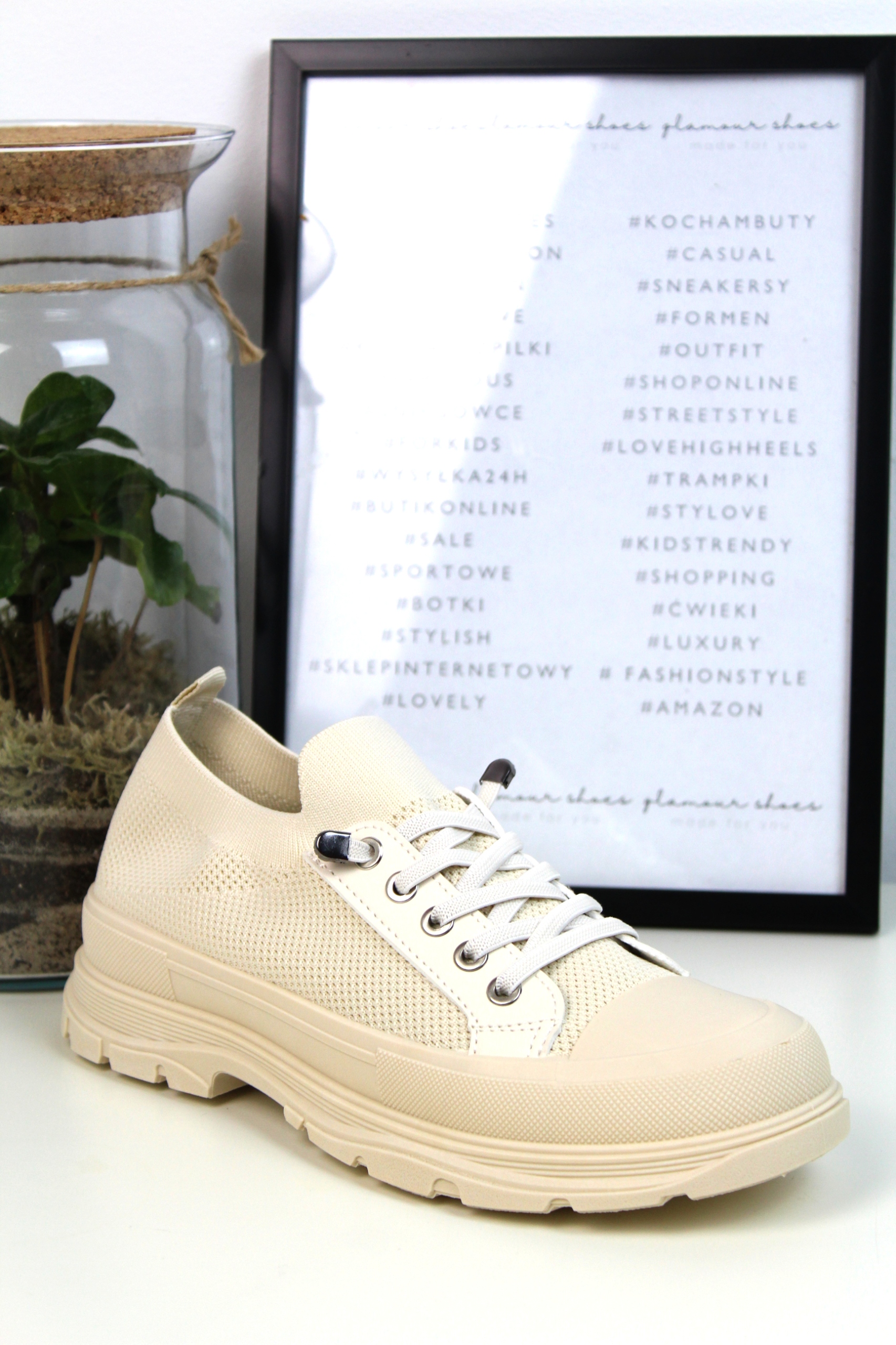 TRAMPKI BEŻOWE NA PLATFORMIE SKARPETA SPORTOWE 40 Kod producenta PC23
