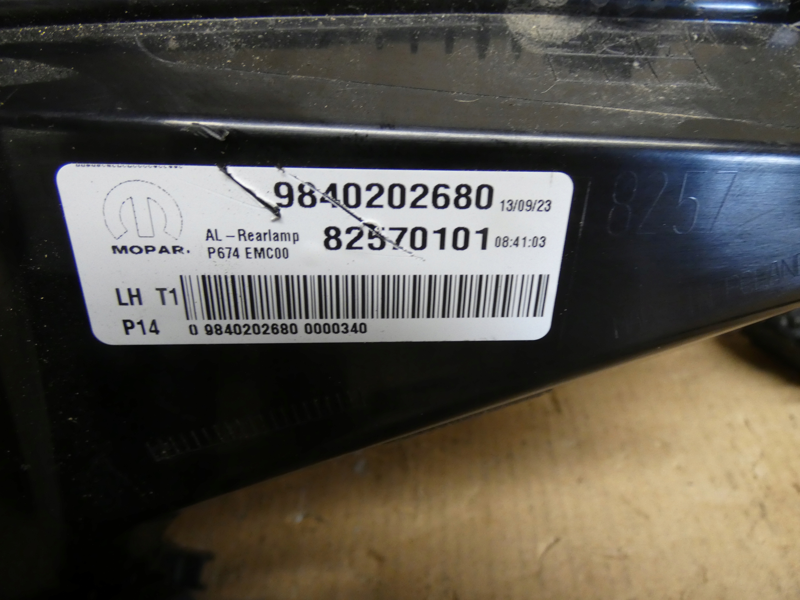 light rear part left PEUGEOT 3008 III 24- EV 9840202680