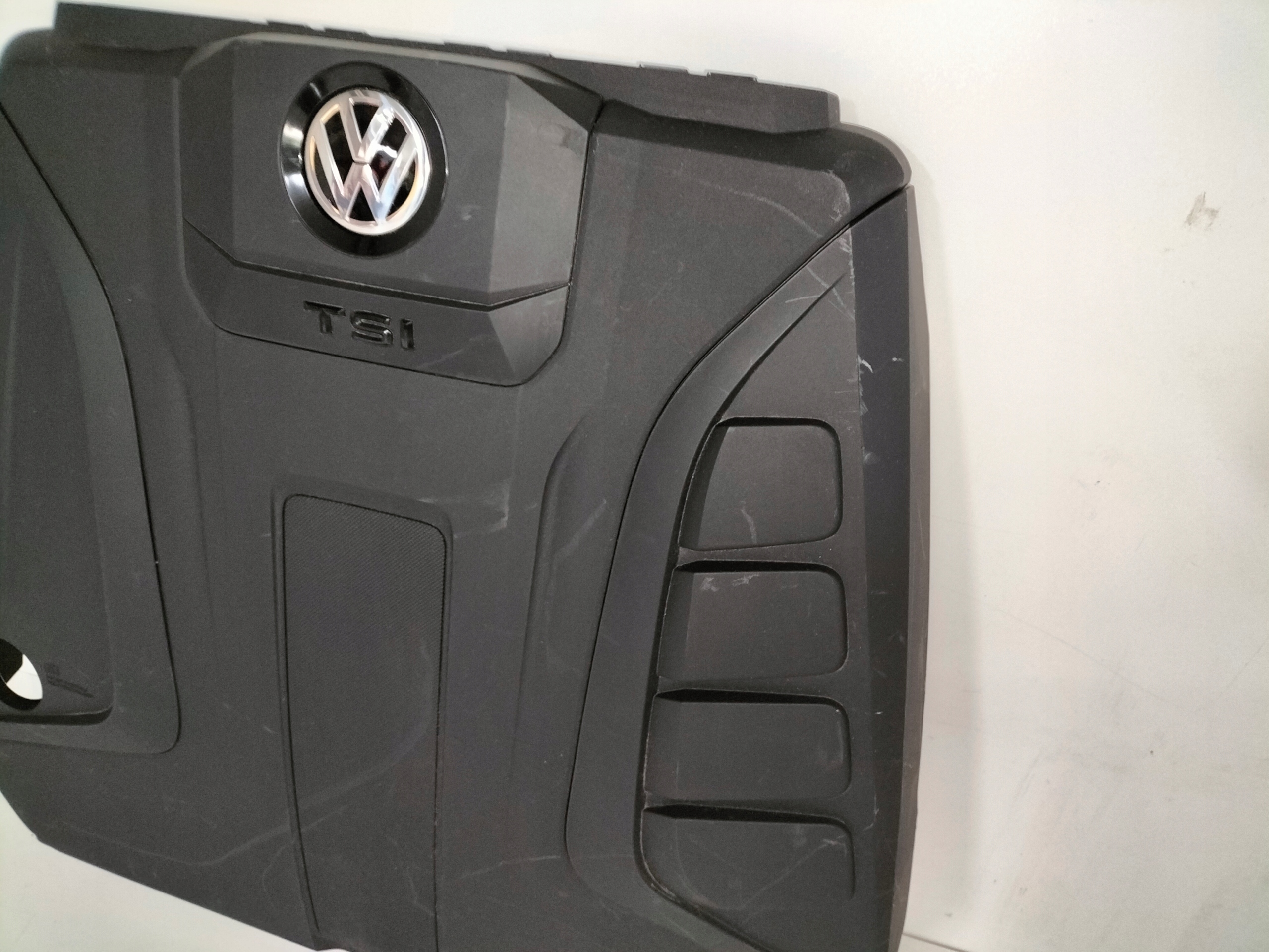 cover cover for engine VW TOUAREG III 18- TSI