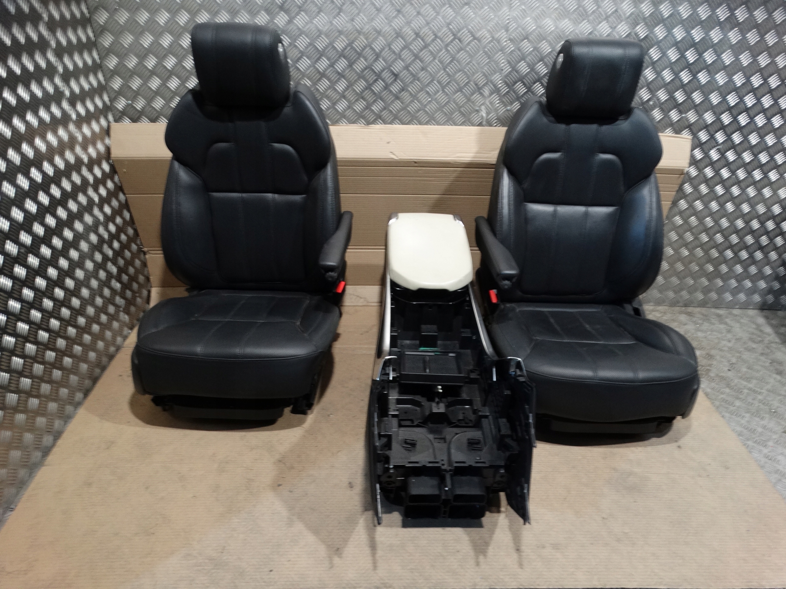комплект. кресла кожа RANGE ROVER L494 1