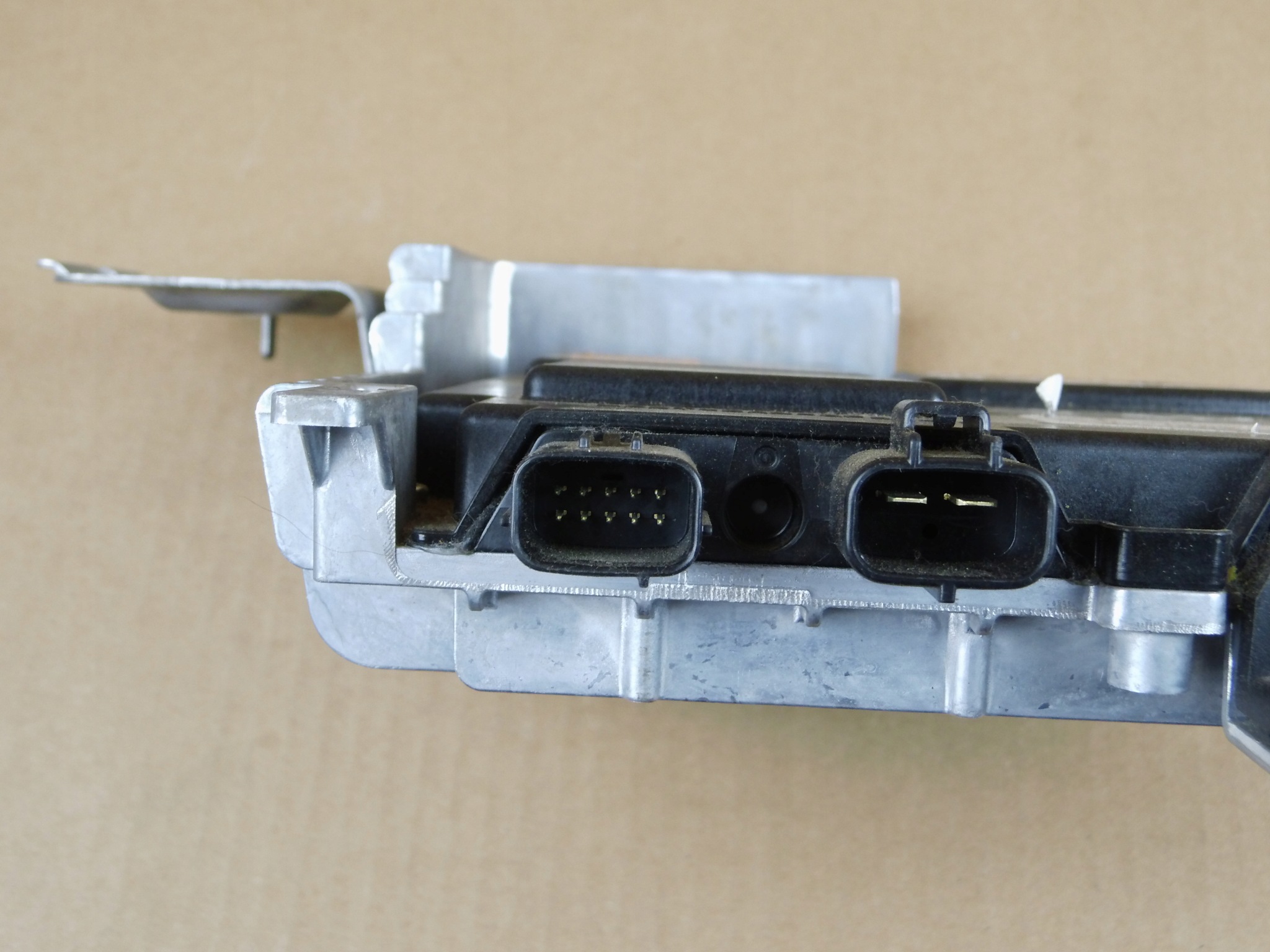 Mazda 6 GJ konwerter voltage module GKJ167Y60 GKJ1 67Y60