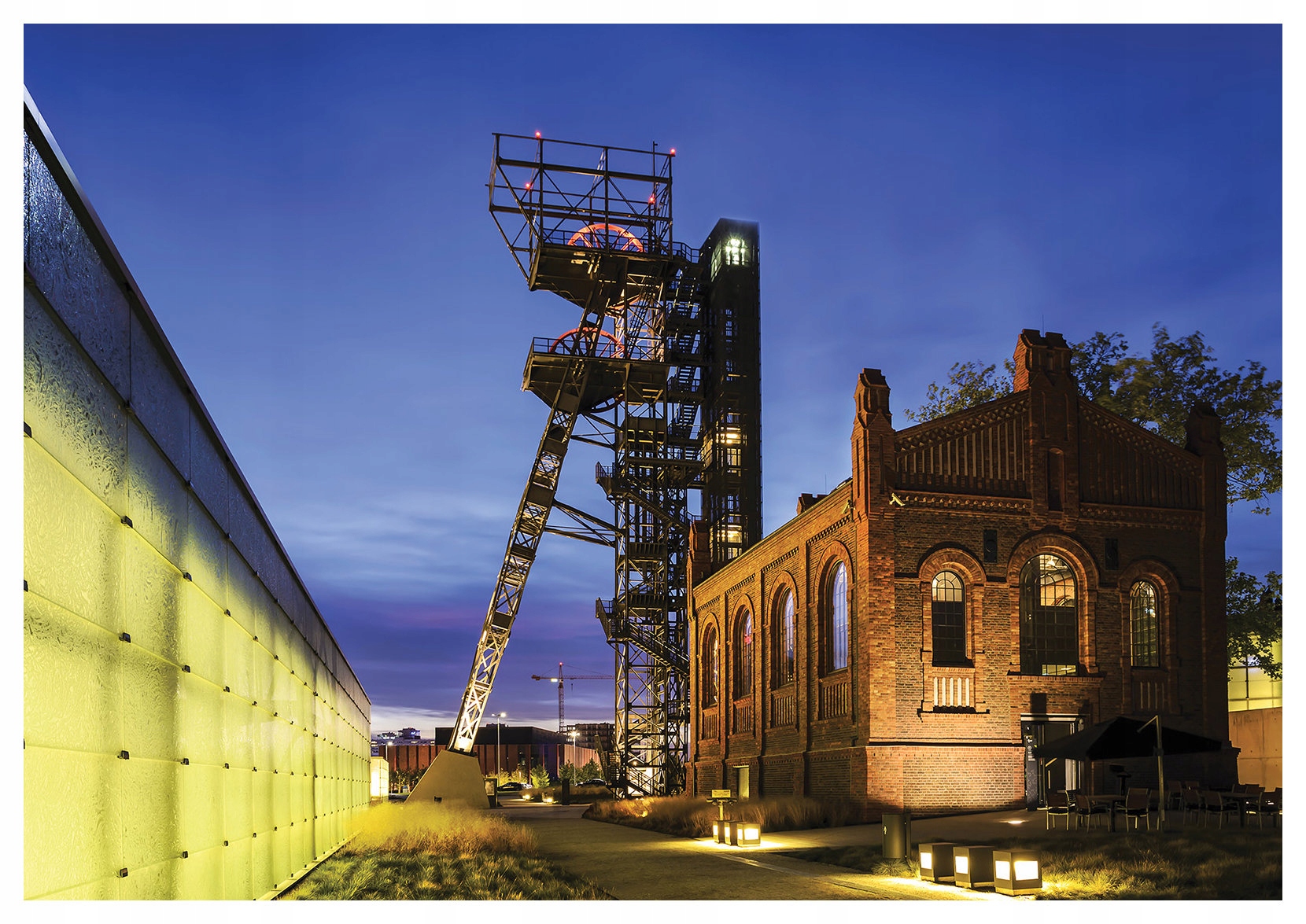 Fototapeta Muzeum Katowice průmyslová krajina loft 416x290 lepidlo