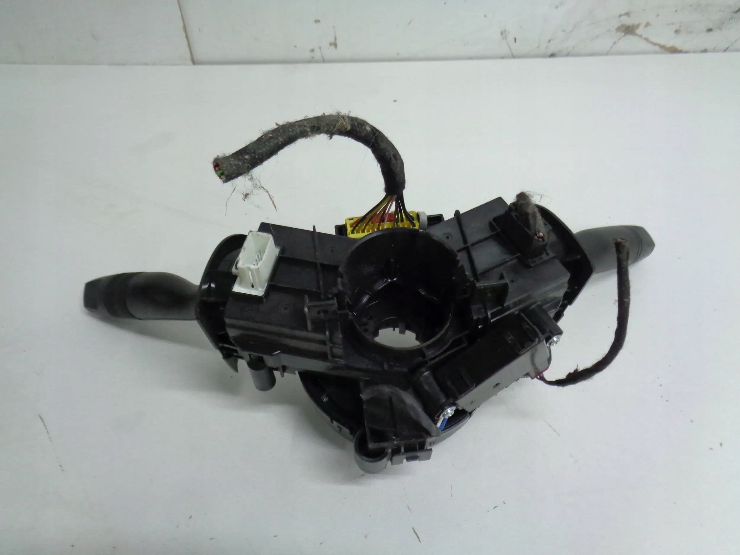 OPEL ASTRA K V steering wheel levers and controls ring 39017556