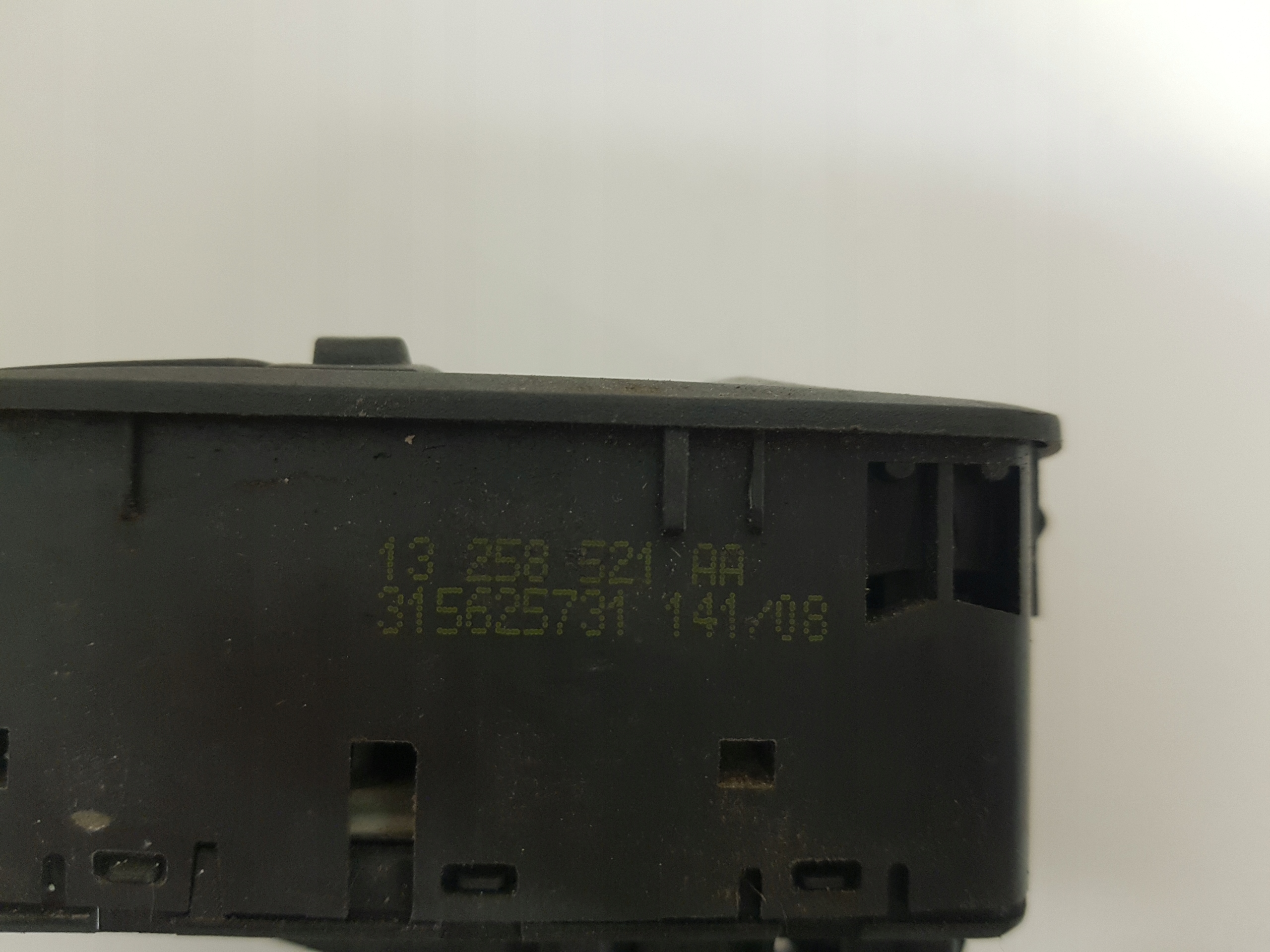 control panel of the window driver´s OPEL CORSA D 13258521AA