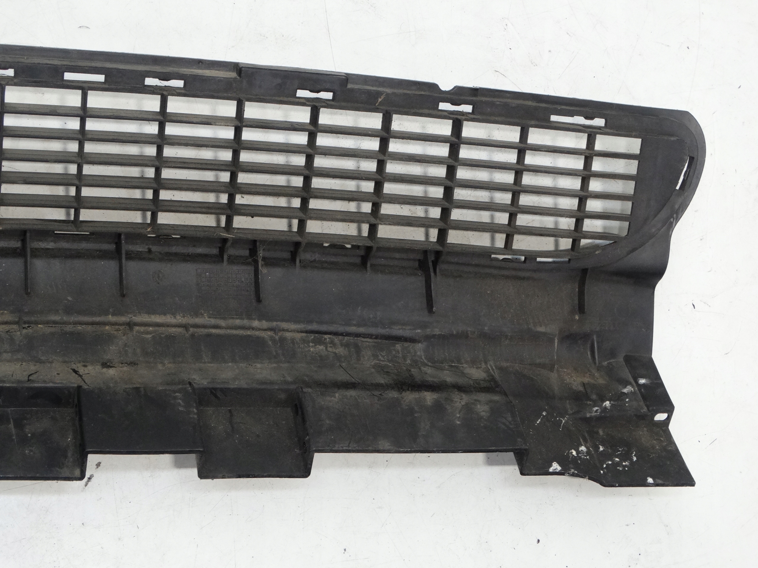 grid central of a bumper front MERCEDES W169 A1698850023