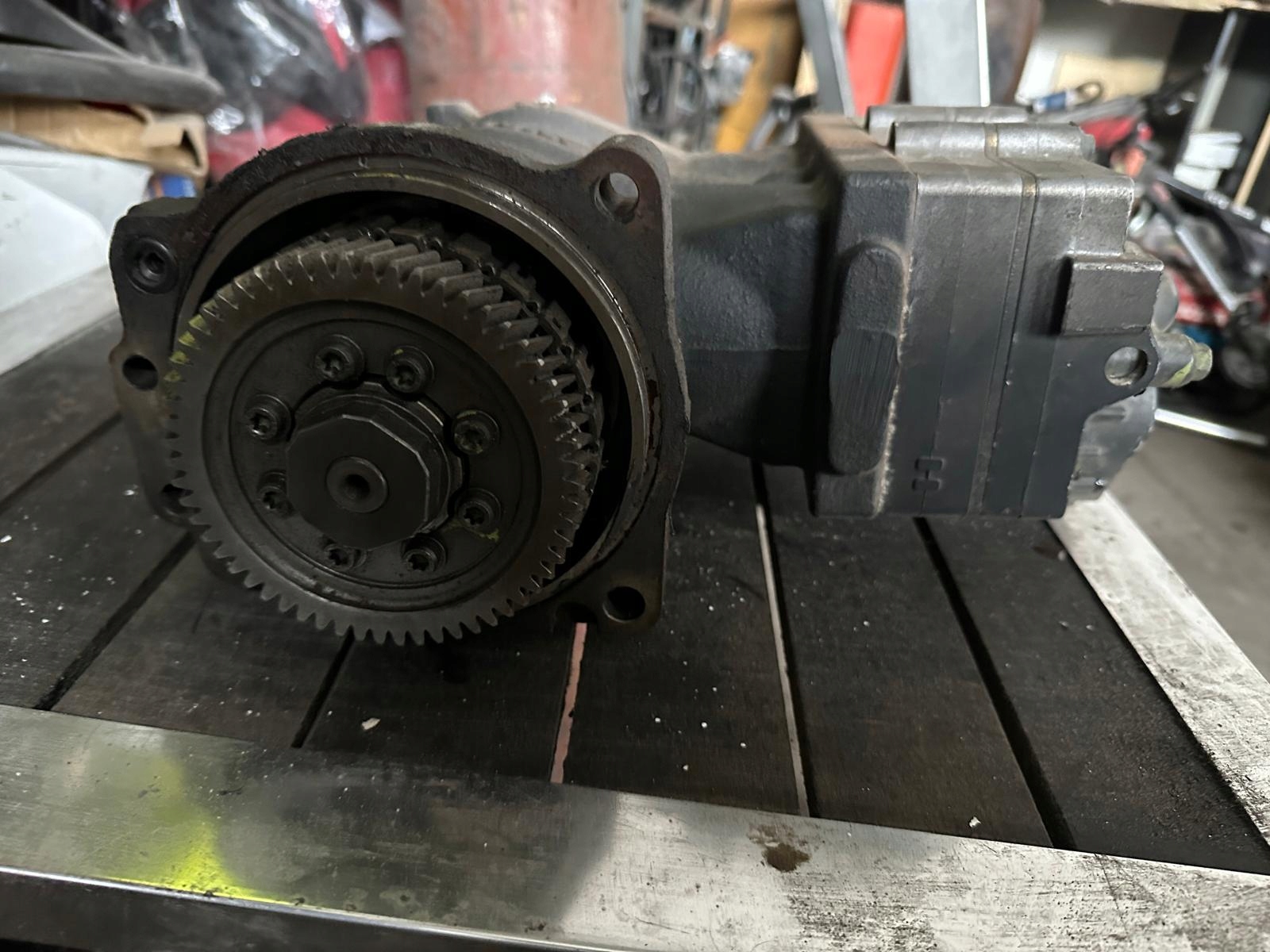 SCANIA R S KOMPRESOR SPRĘŻARKA POWIETRZA 2039907 9125220000