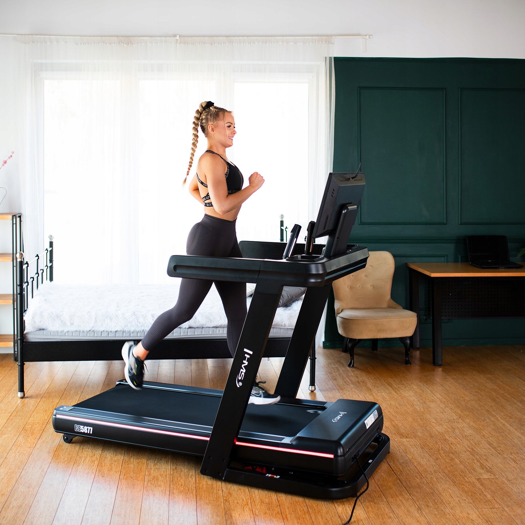 BIEŻNIA ELEKTRYCZNA HMS BE5877 FITNESS Liczba programów treningowych 40