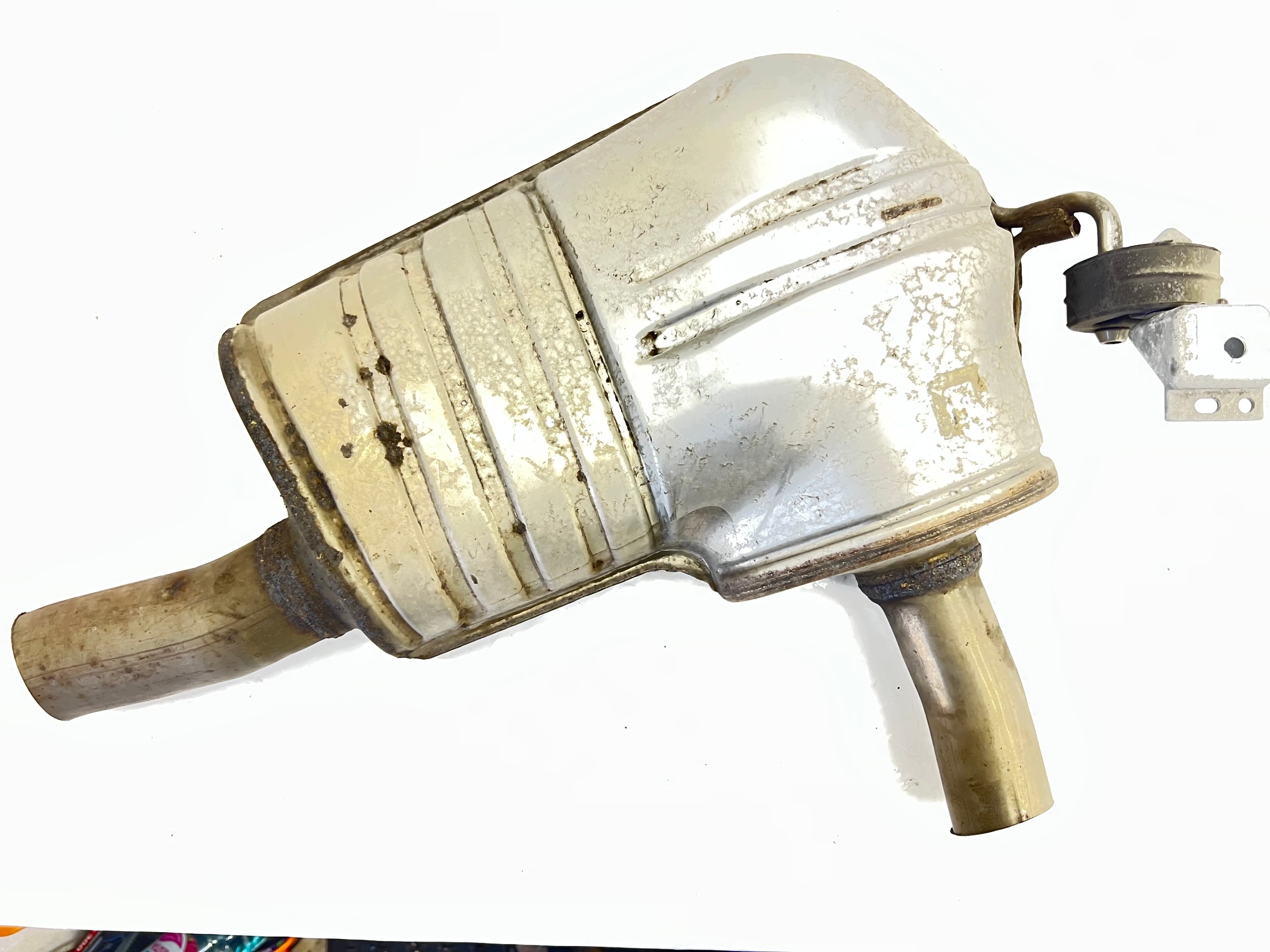 TLUMIK mitte AUDI A4 B9 8W 2.0 TDI 8W0253411D
