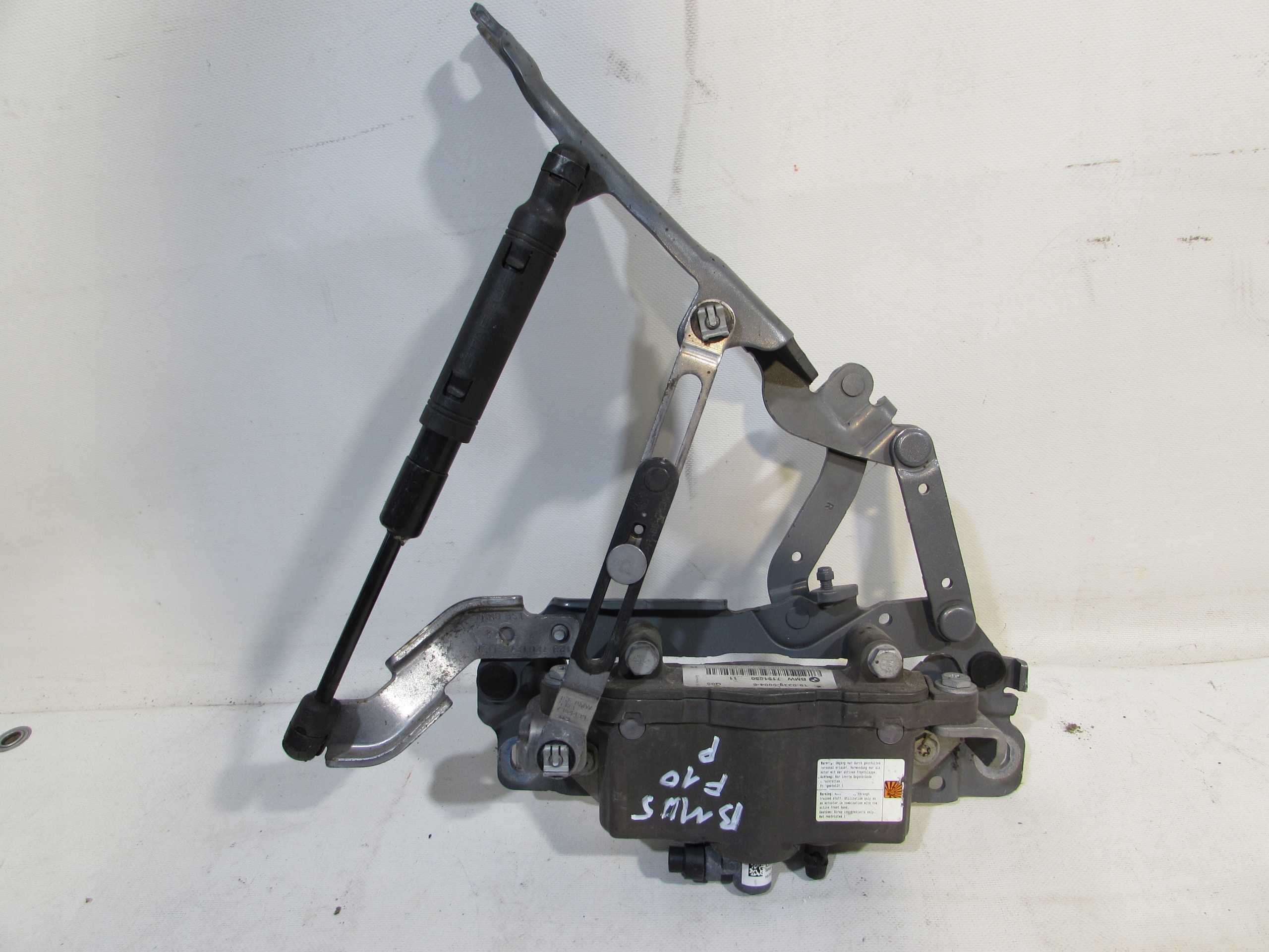 719132703 - Петля капота правая левая BMW F10 F11 719132803 A52