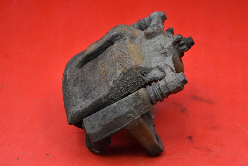 caliper brake right front VW PASSAT B8 2.0 TDI 150 KM 14-20