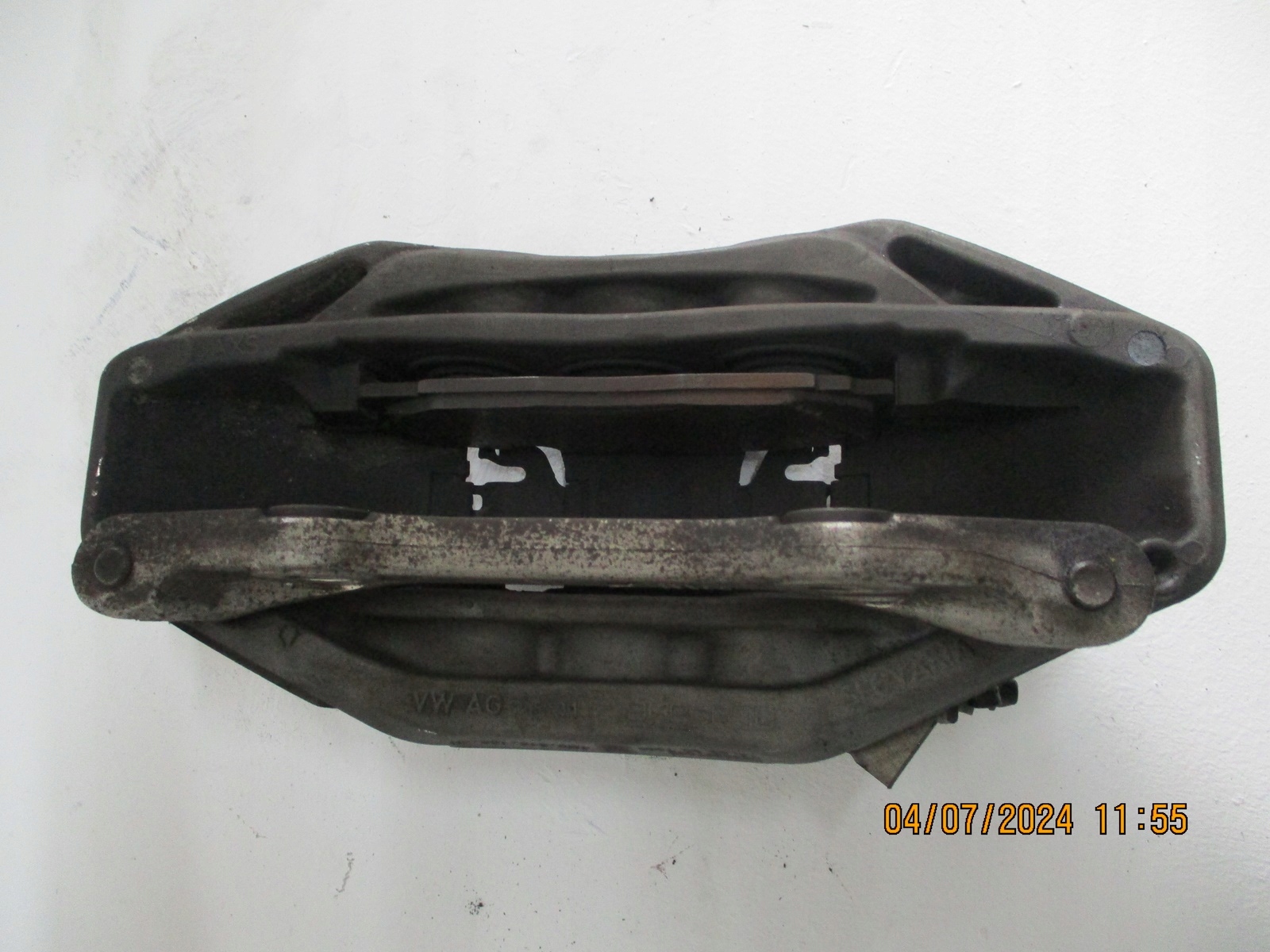 caliper calipers AUDI Q7 4M0 3,0D 4M0615106JH 4M0615105JH front