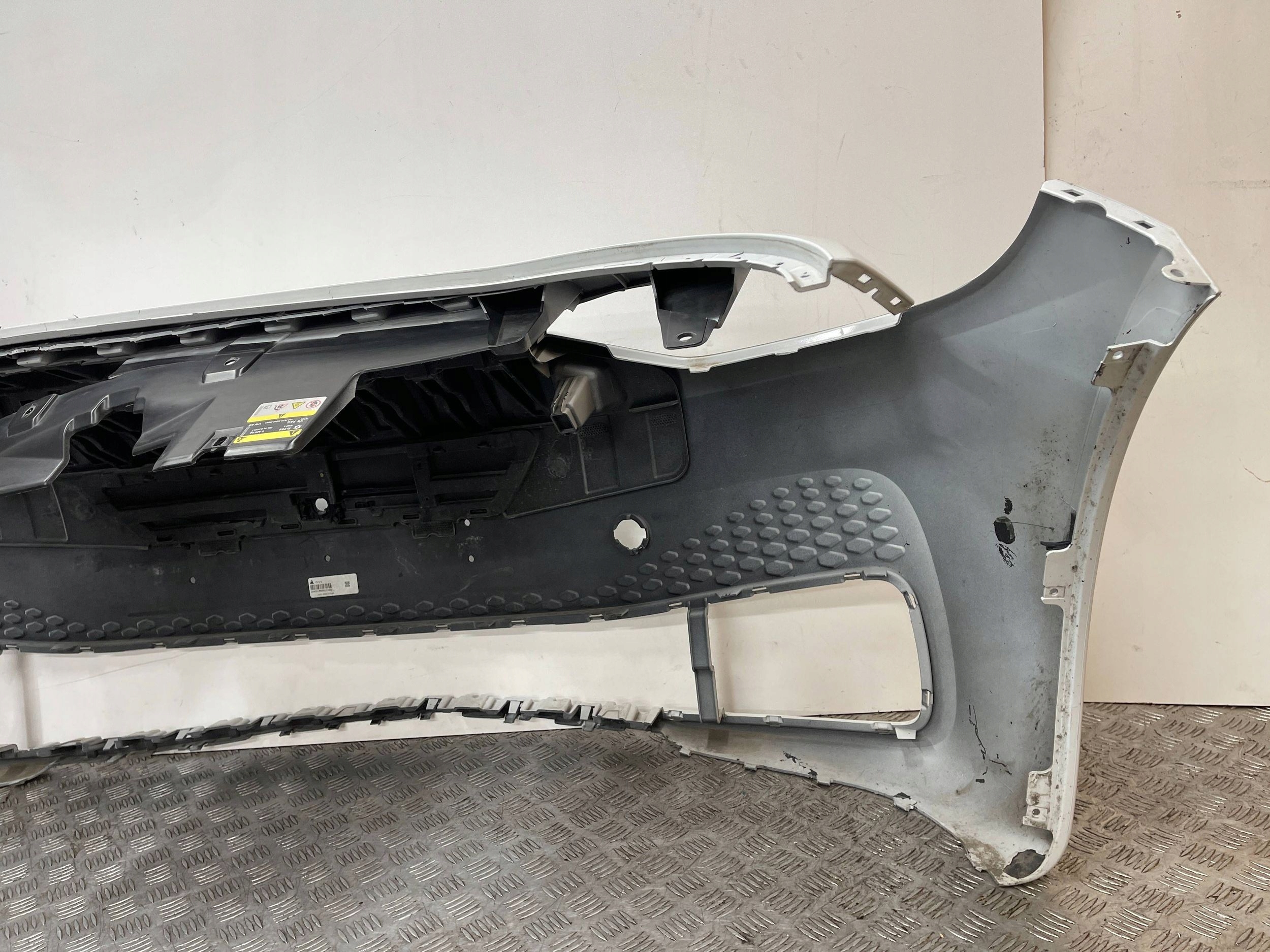 stoßstange vorne vorne Volkswagen ID.3 10A 19- PDC