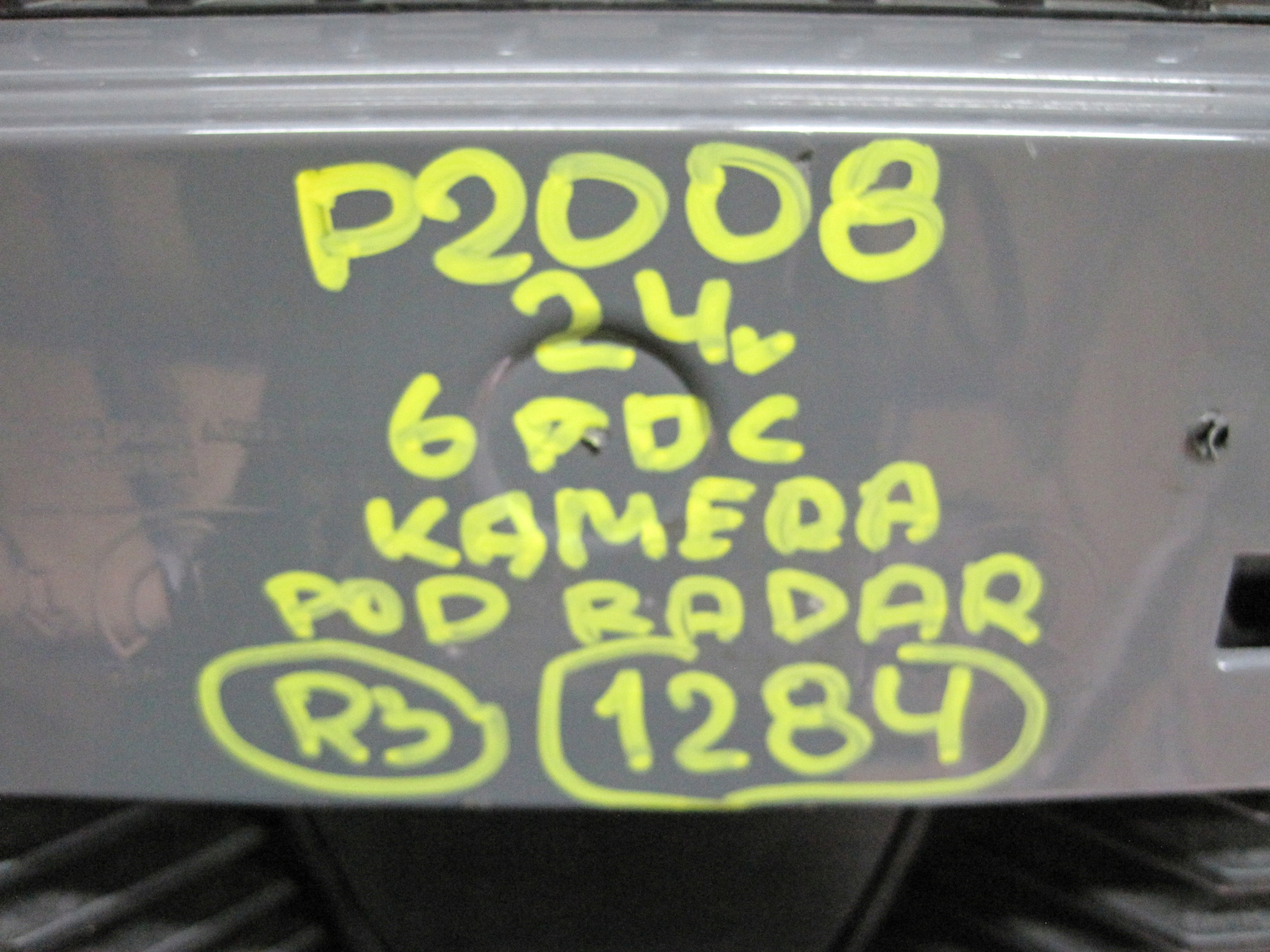 bumper PEUGEOT 2008 24R 6 PDC KAMERA front front
