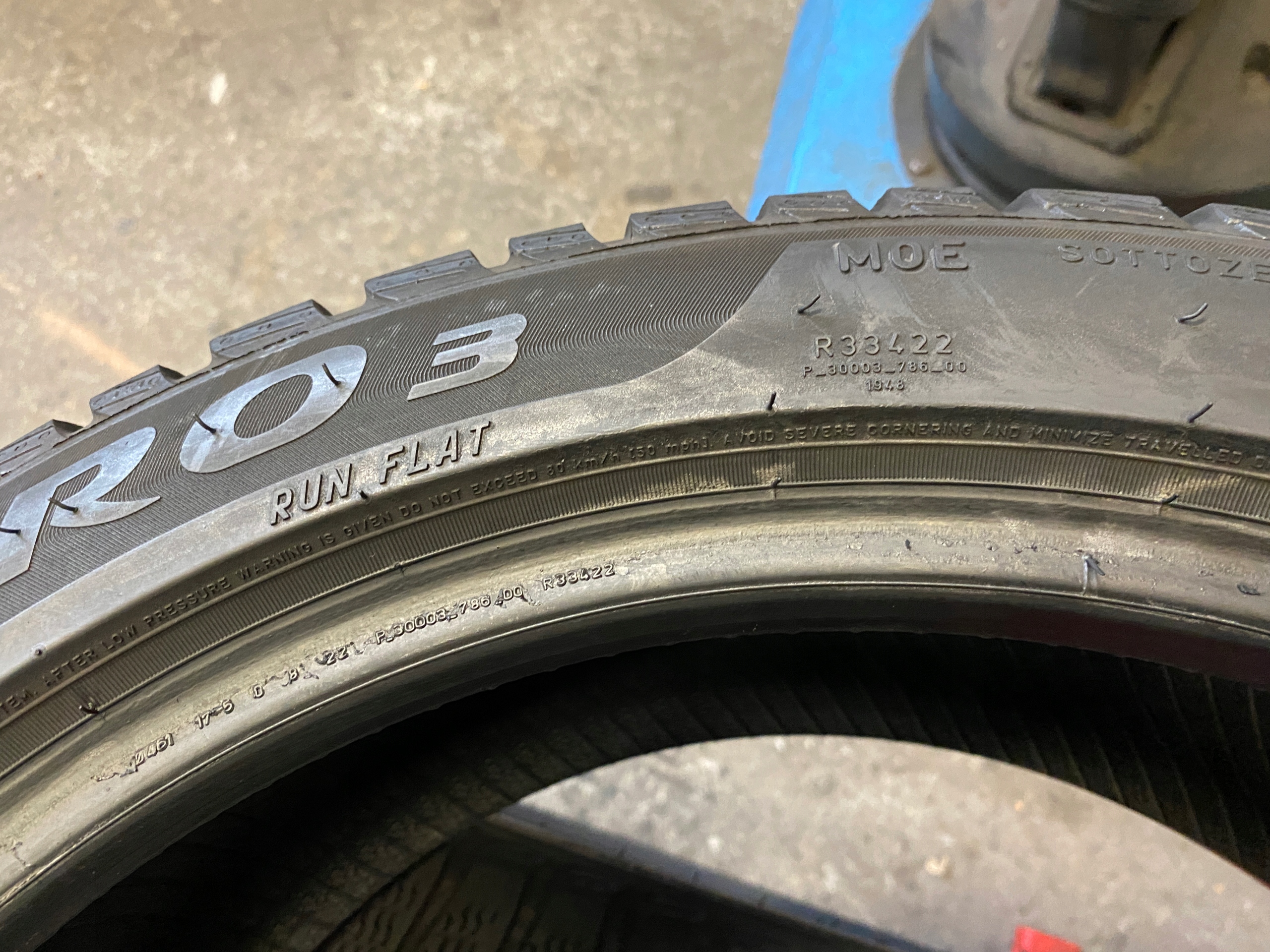 2 tyres winter 225/45R18 Pirelli Winter Sottozero 3 RUN FLAT 6mm