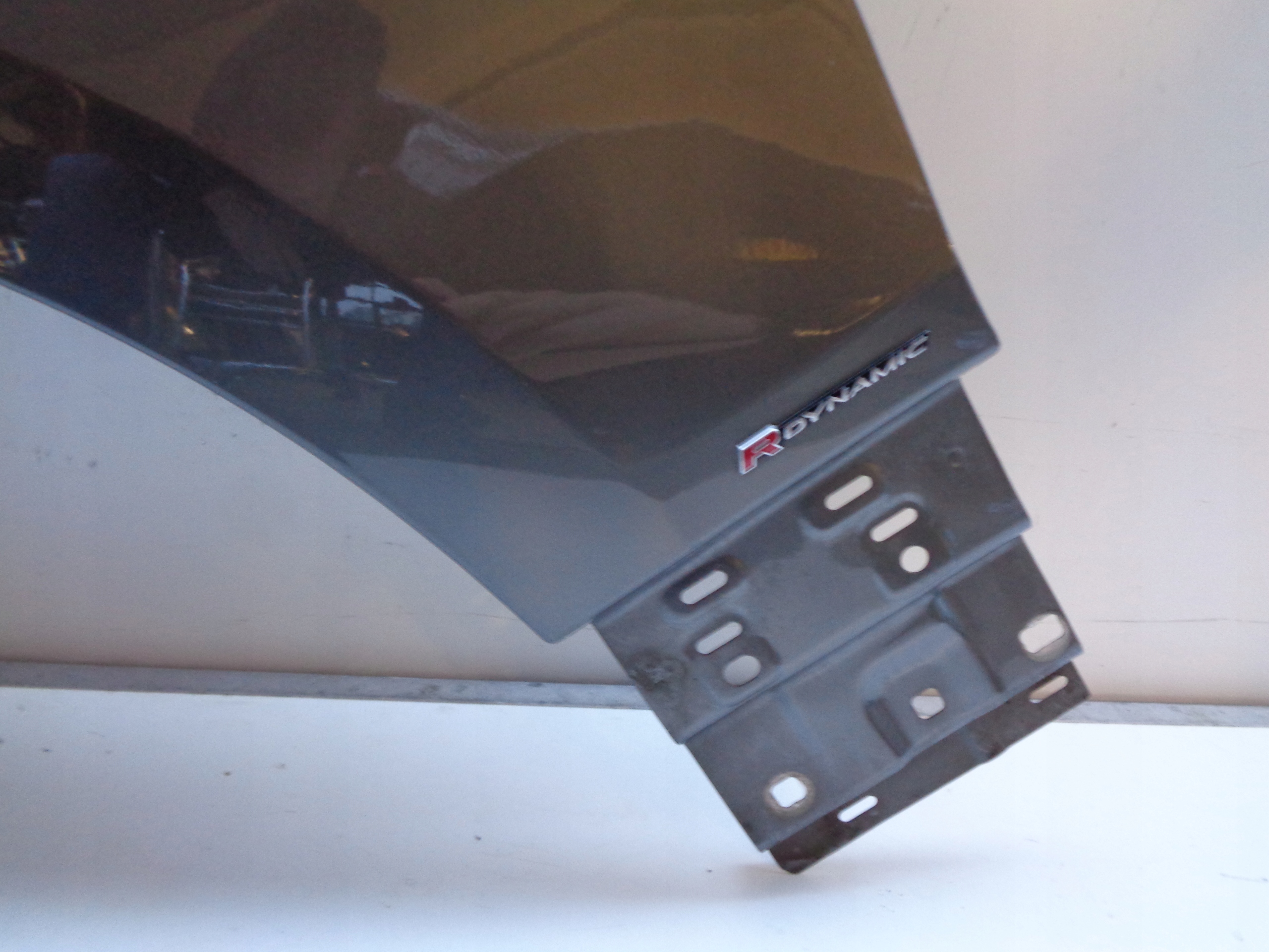 BŁOTNIK LEWY PRZEDNI RANGE ROVER VELAR 18- 22905 Typ samochodu Samochody osobowe