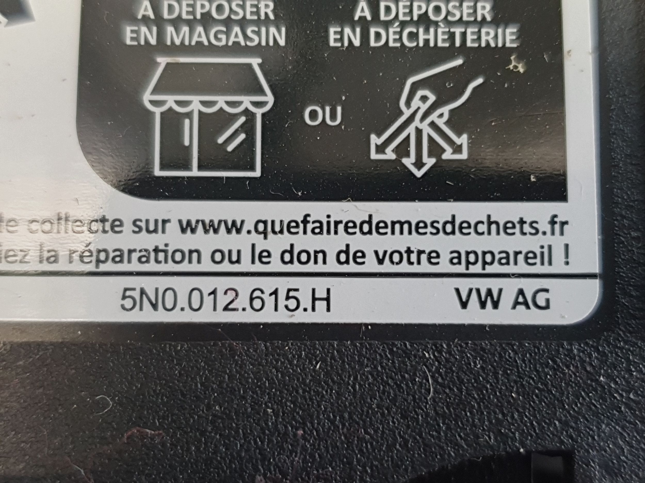 Audi A3 8Y running board narzedzi compressor; klej key 5N0012615H