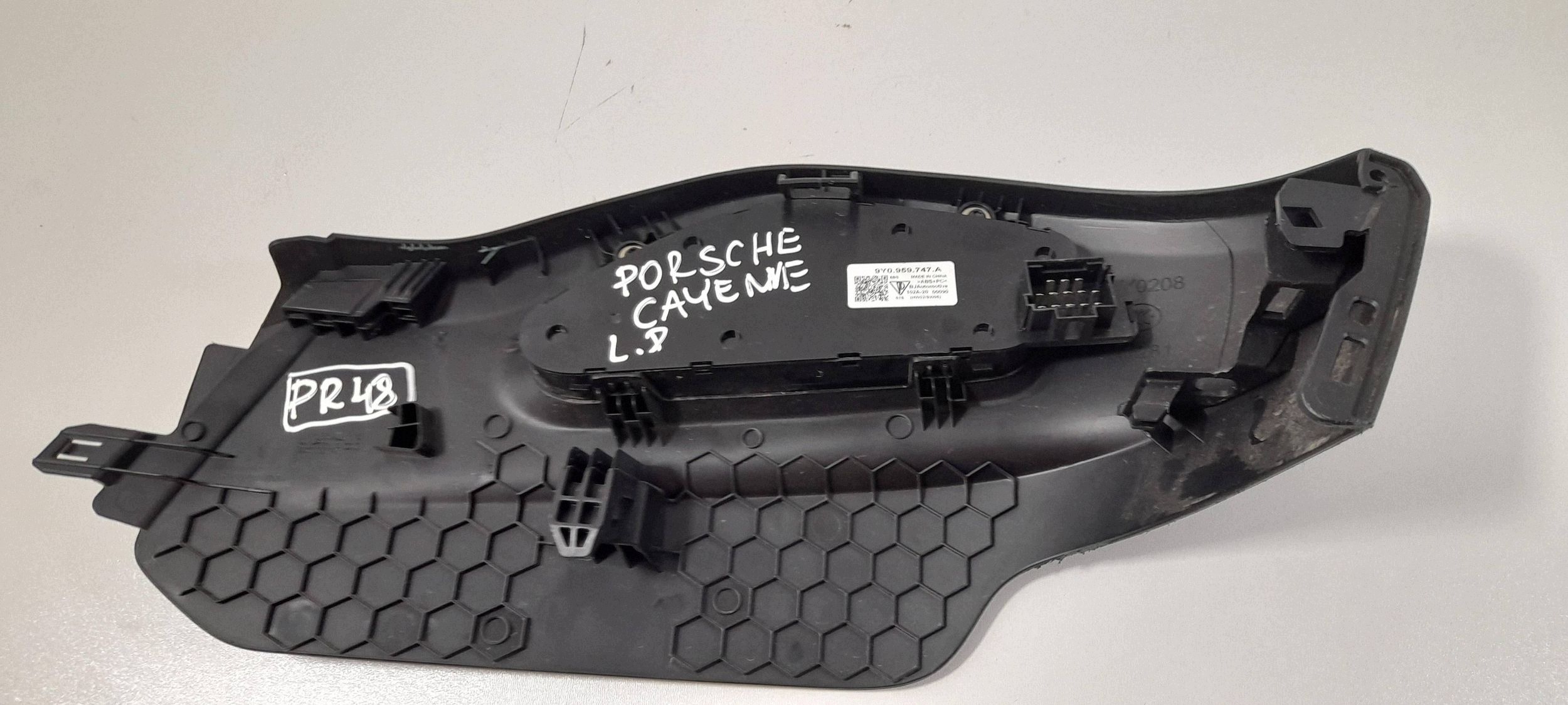 Porsche Cayenne 9Y0 9Y3 switch control seat left 9Y0959747A (PR48)