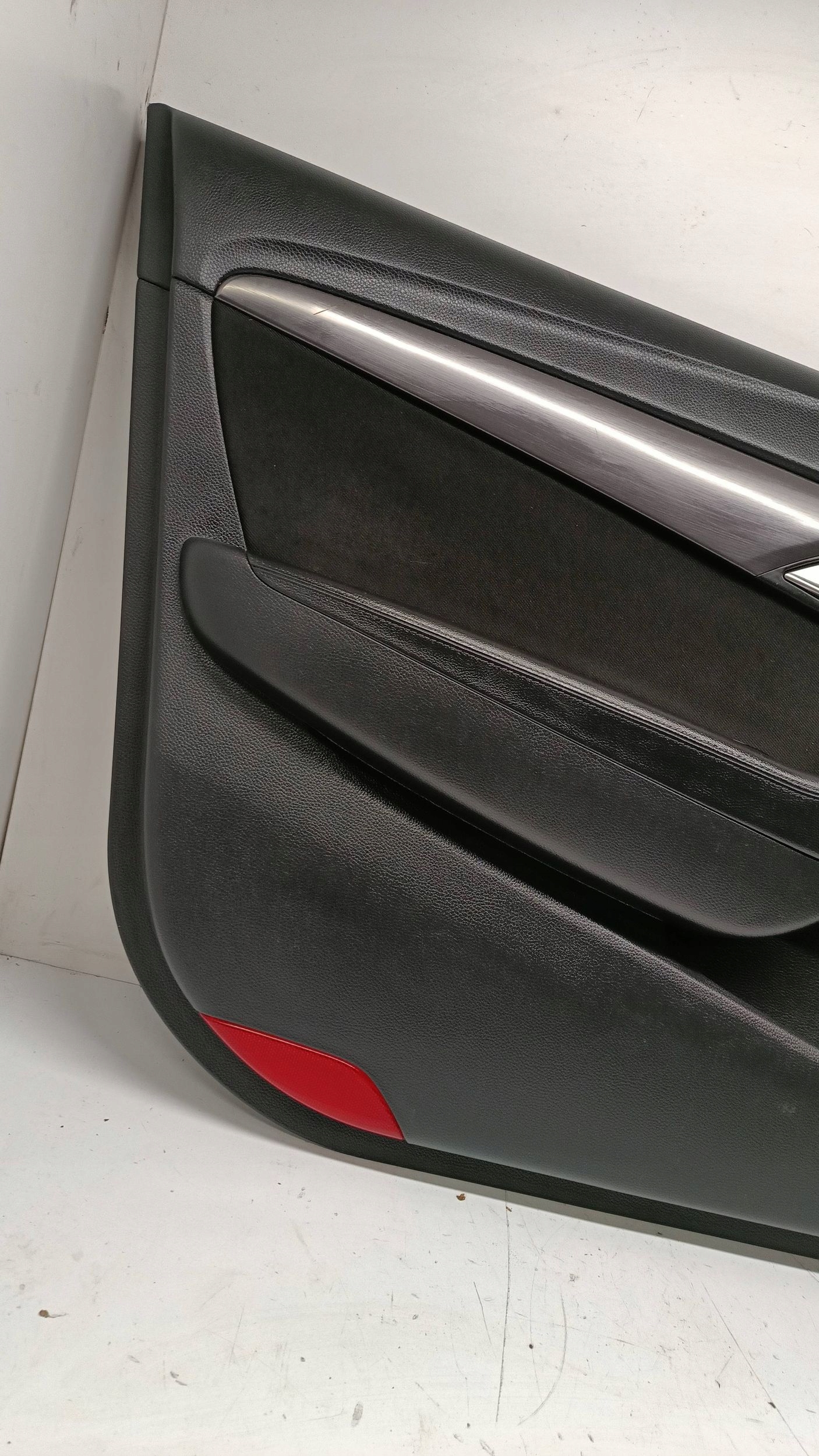 upholstery door left front HYUNDAI i40 82370-3Z000
