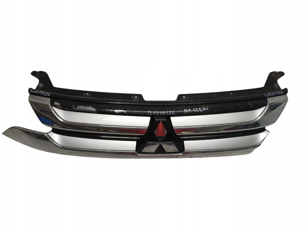 MITSUBISHI OUTLANDER 3 III LIFT 15- GRILL GRIL ATRAPA