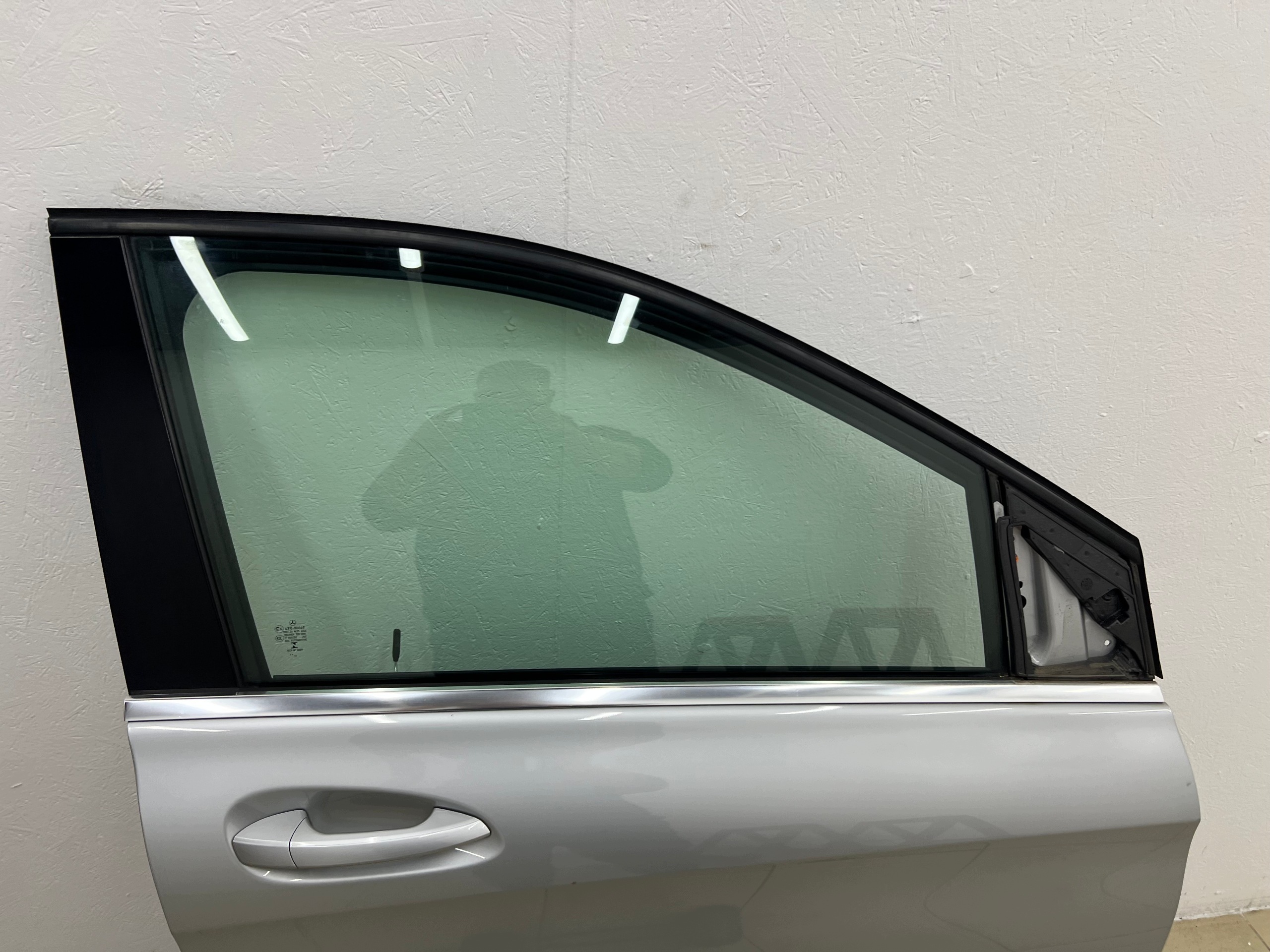 MERCEDES B-class W246 door right front KOMPLET 761 original paint
