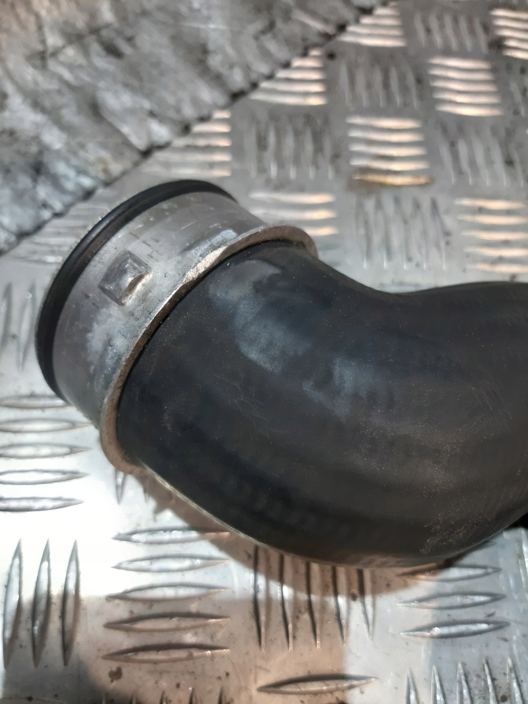 cijev prijenos interkulera VW TOURAN 1.9 TDI 3C0145770B