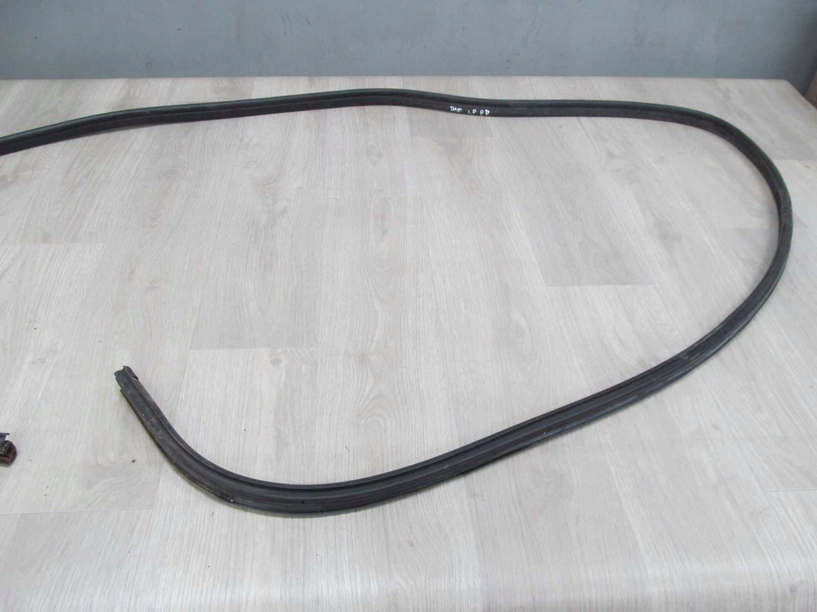 DAF LF 45 55 RENAULT MIDLUM 06 USZCZELKA DRZWI PR Weight with packaging 1 kg