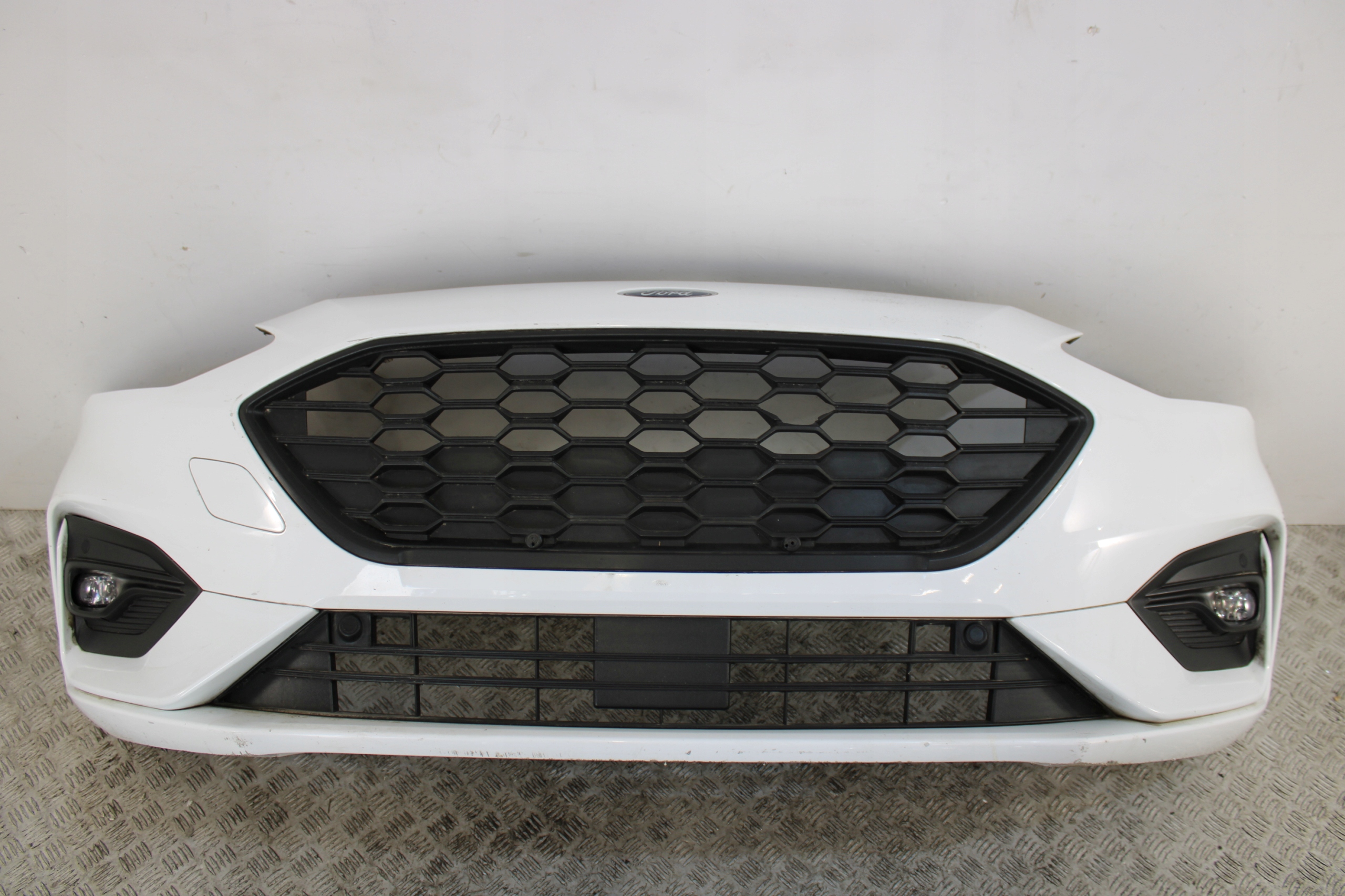 bumper front front 6 X PDC FORD FOCUS MK4 ST-LINE