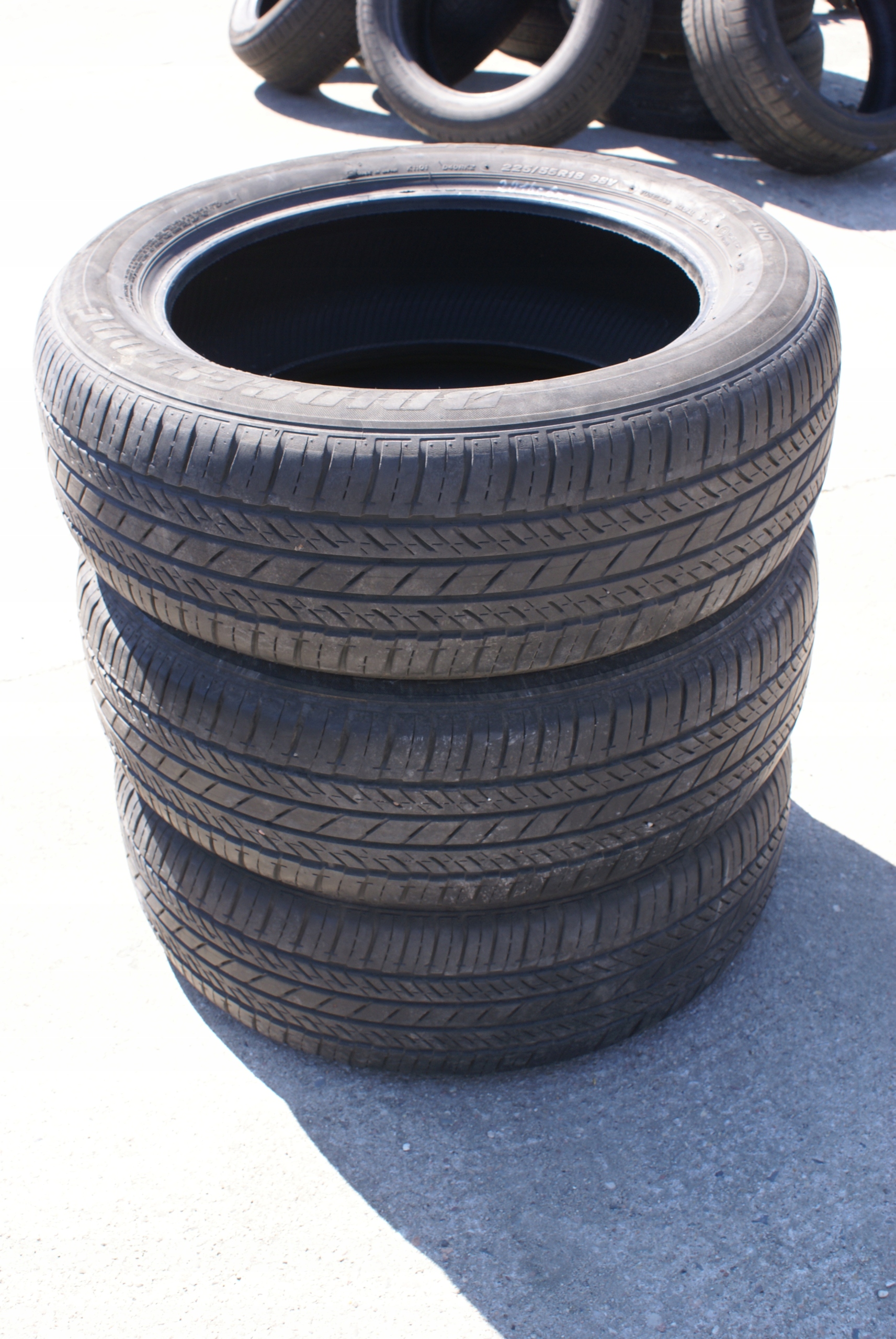 Літні шини BRIDGESTONE 225/55 R18