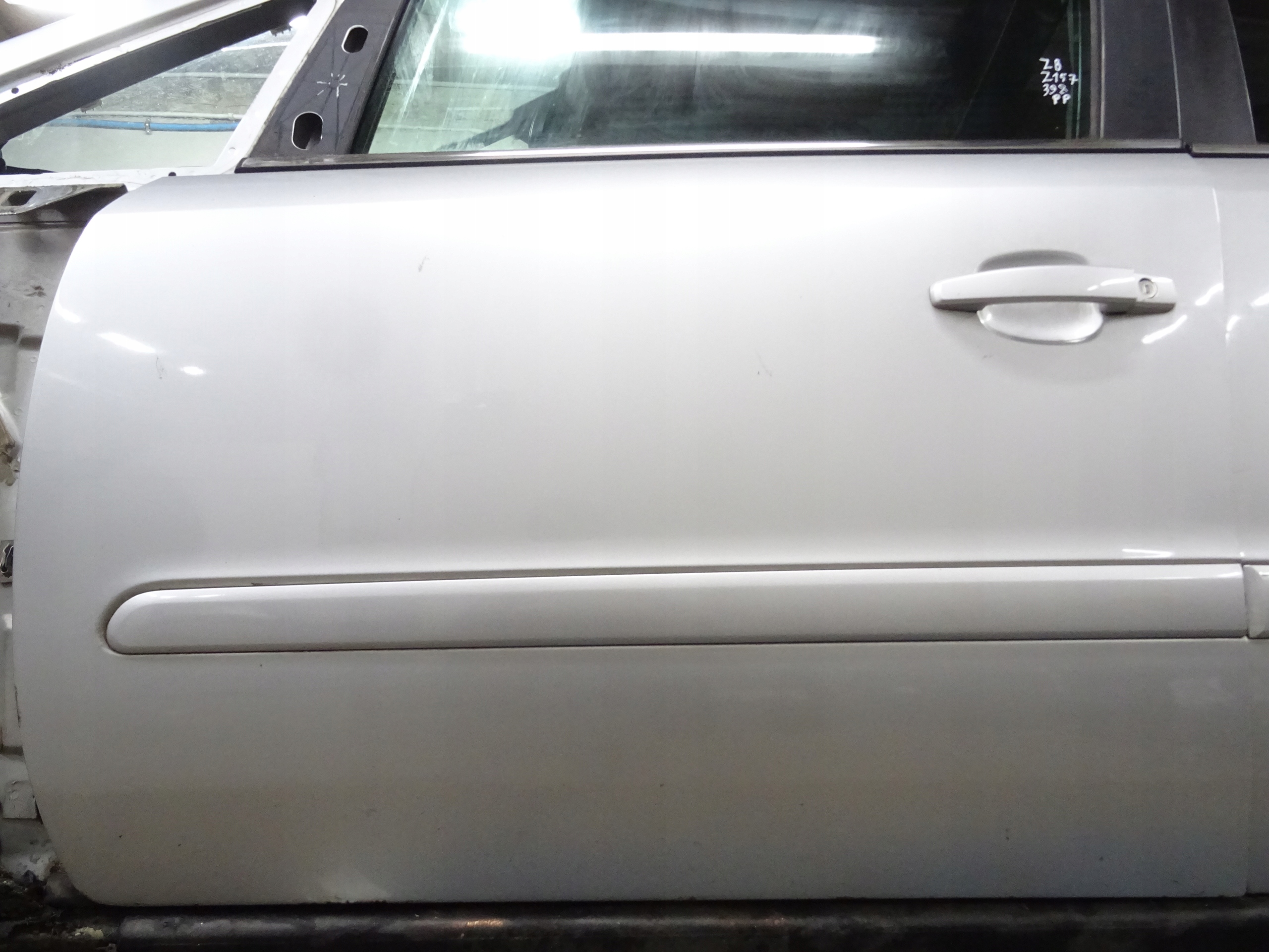 OPEL ZAFIRA B DRZWI LEWY PRZÓD PRZEDNIE Z157 Strona zabudowy przód - lewa