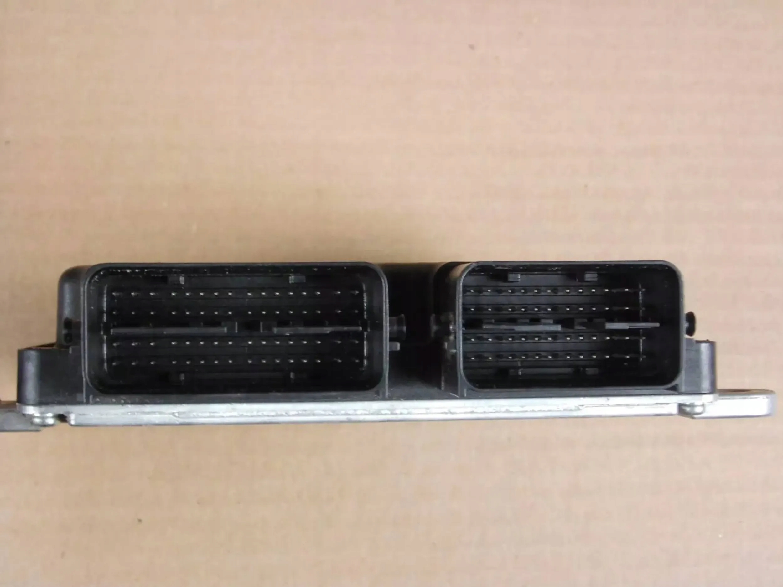 Mitsubishi Outlander III 2020 2.0 BENZ module control unit 1860D515